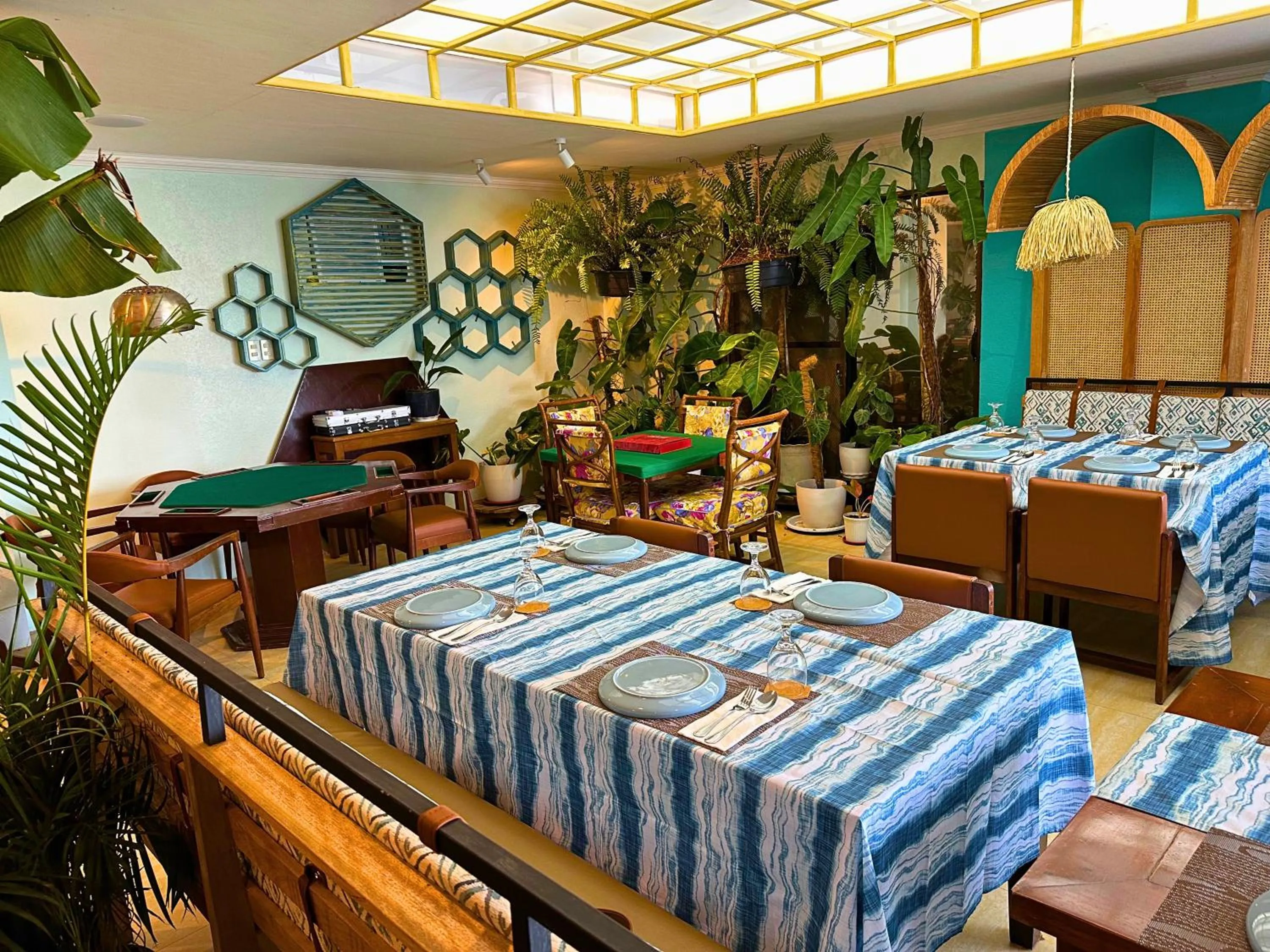 Restaurant/places to eat in Cabins by Eco Hotels