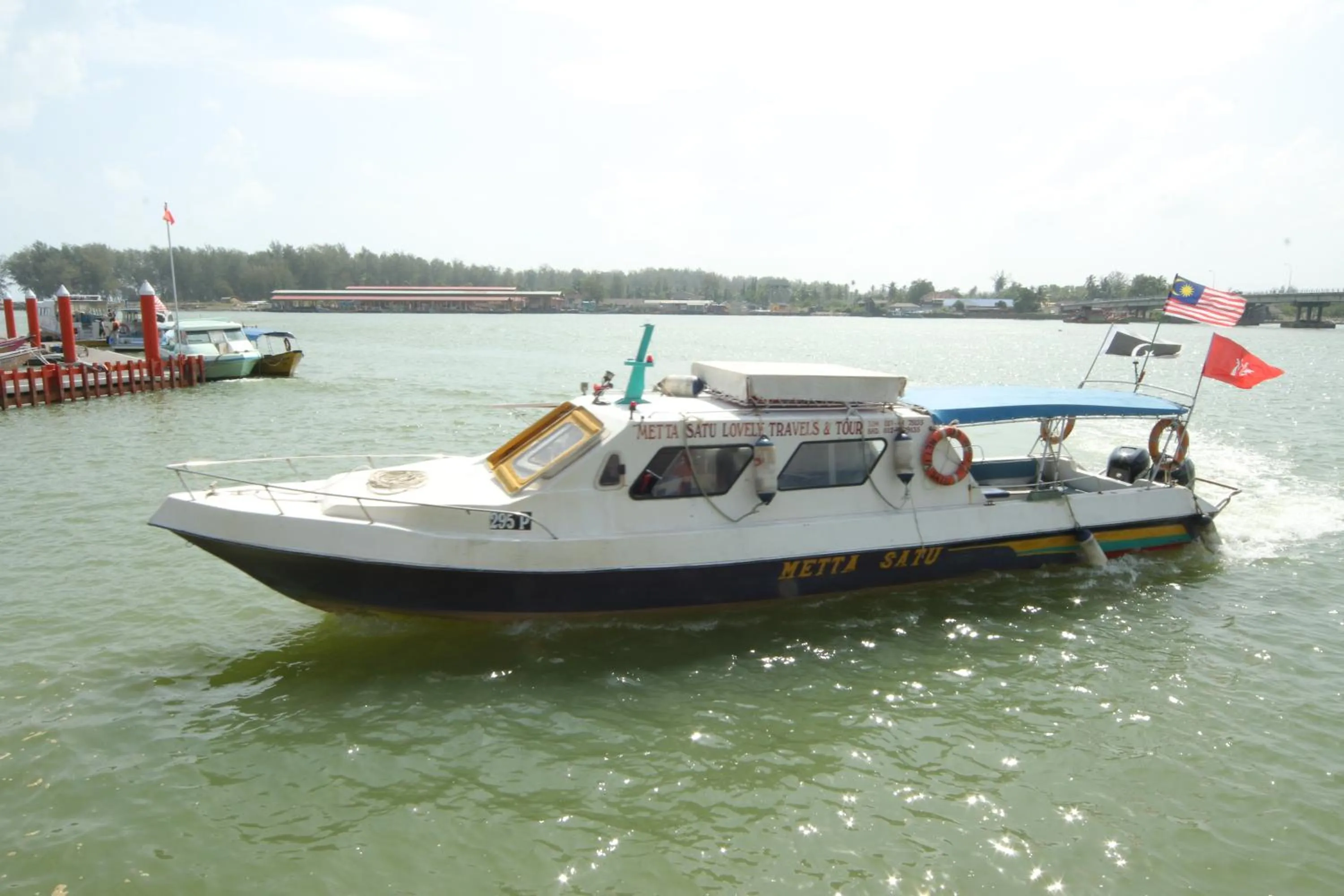 Snorkeling in The Barat Perhentian