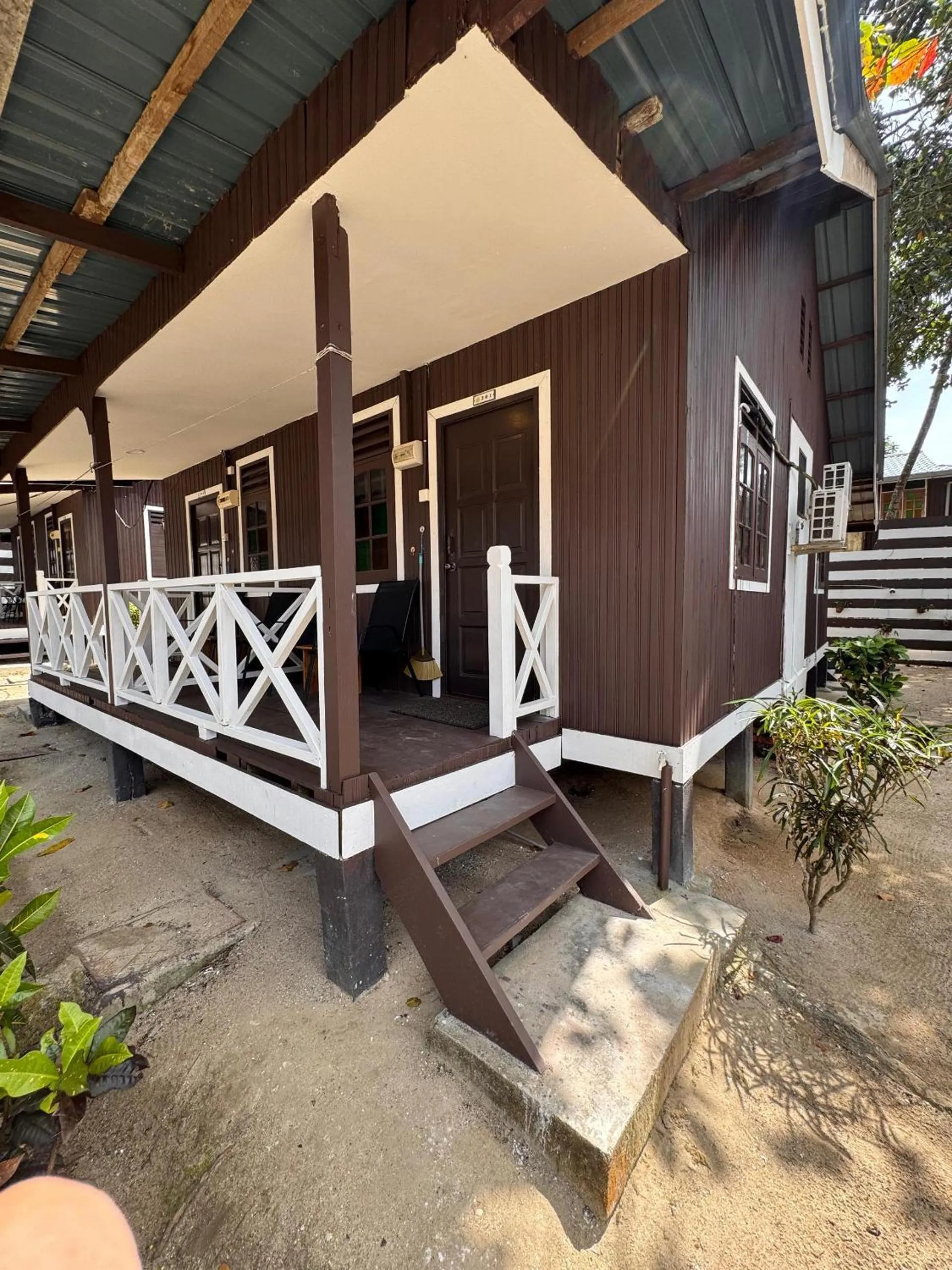 The Barat Perhentian