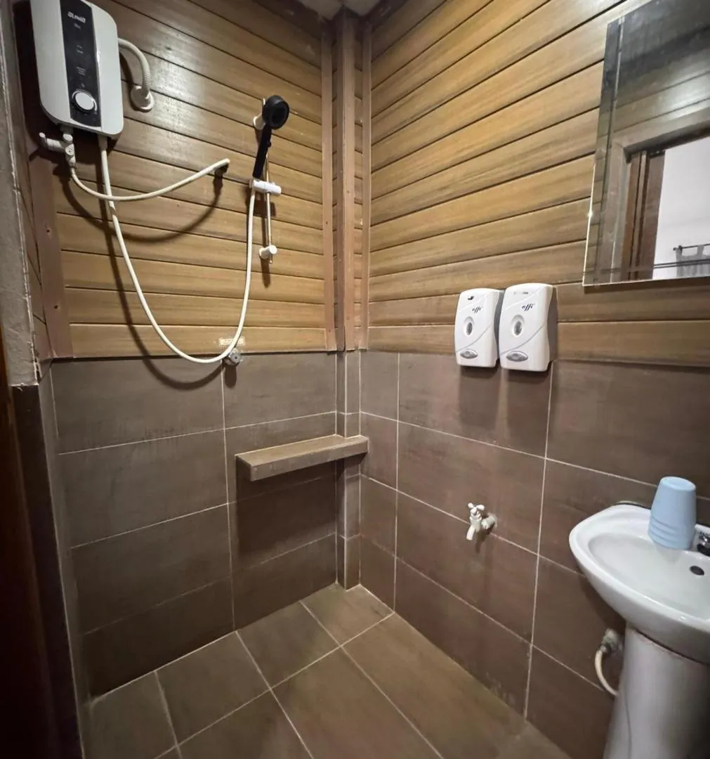 The Barat Perhentian