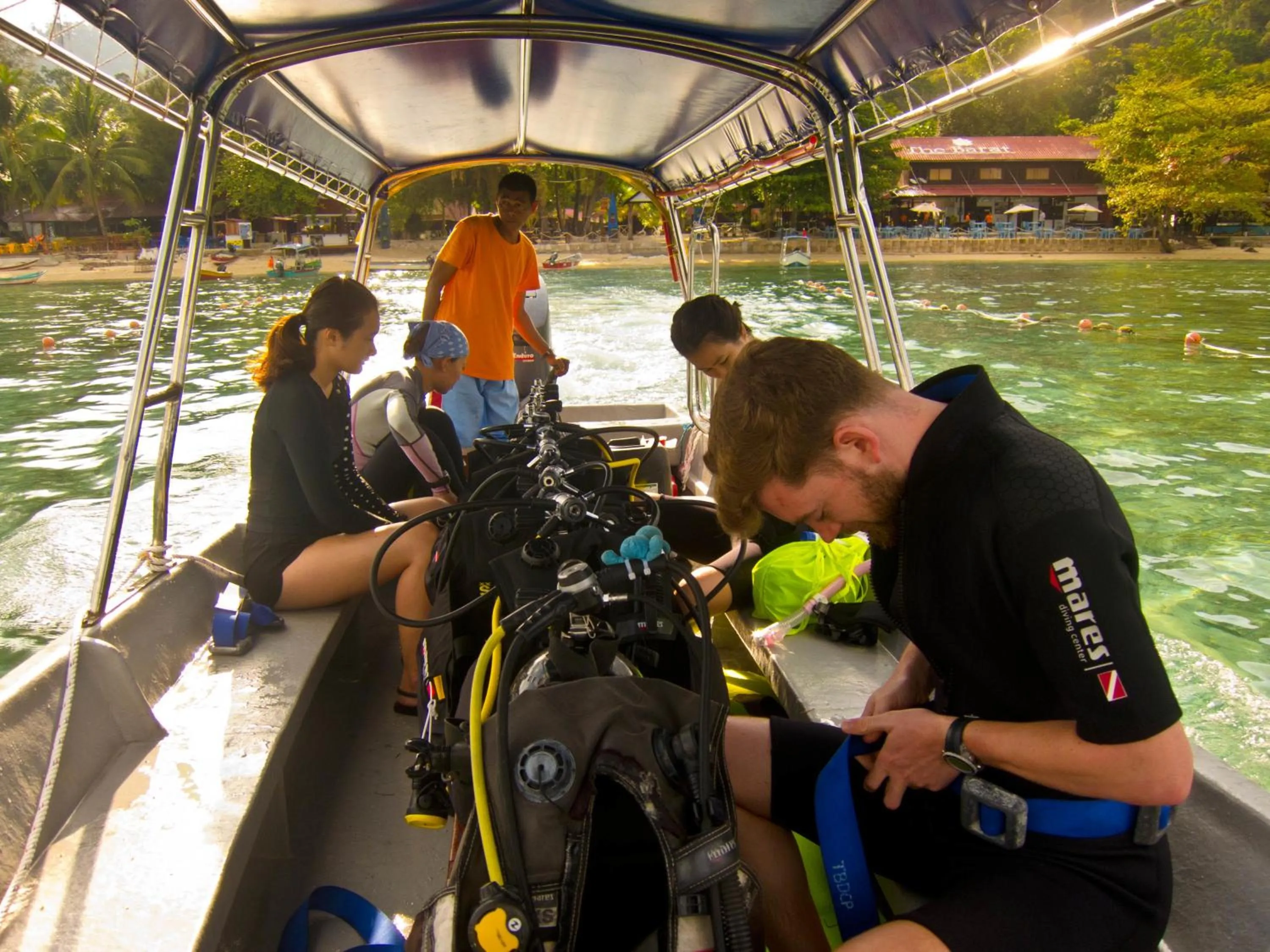 Diving in The Barat Perhentian