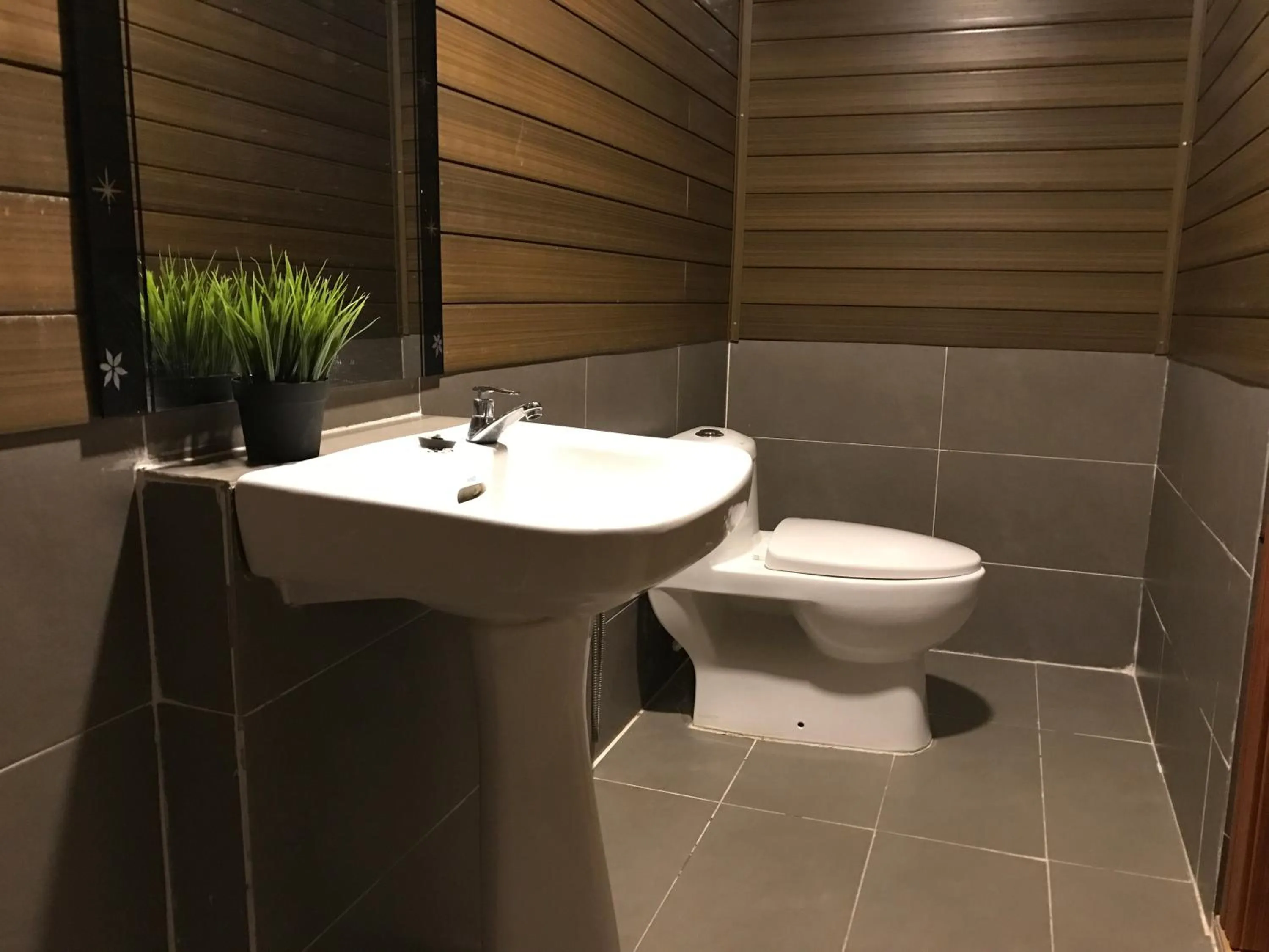 The Barat Perhentian