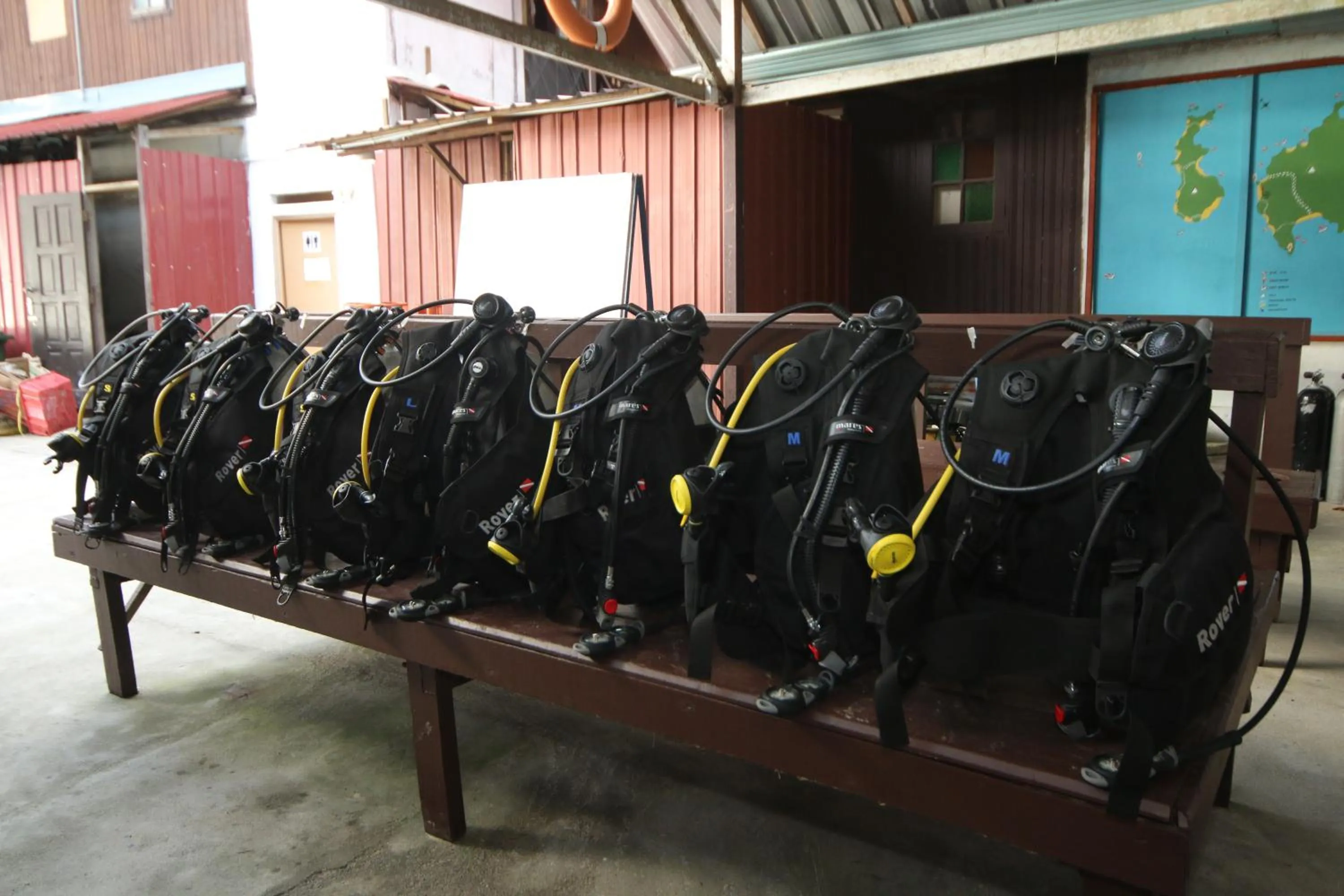 Diving in The Barat Perhentian