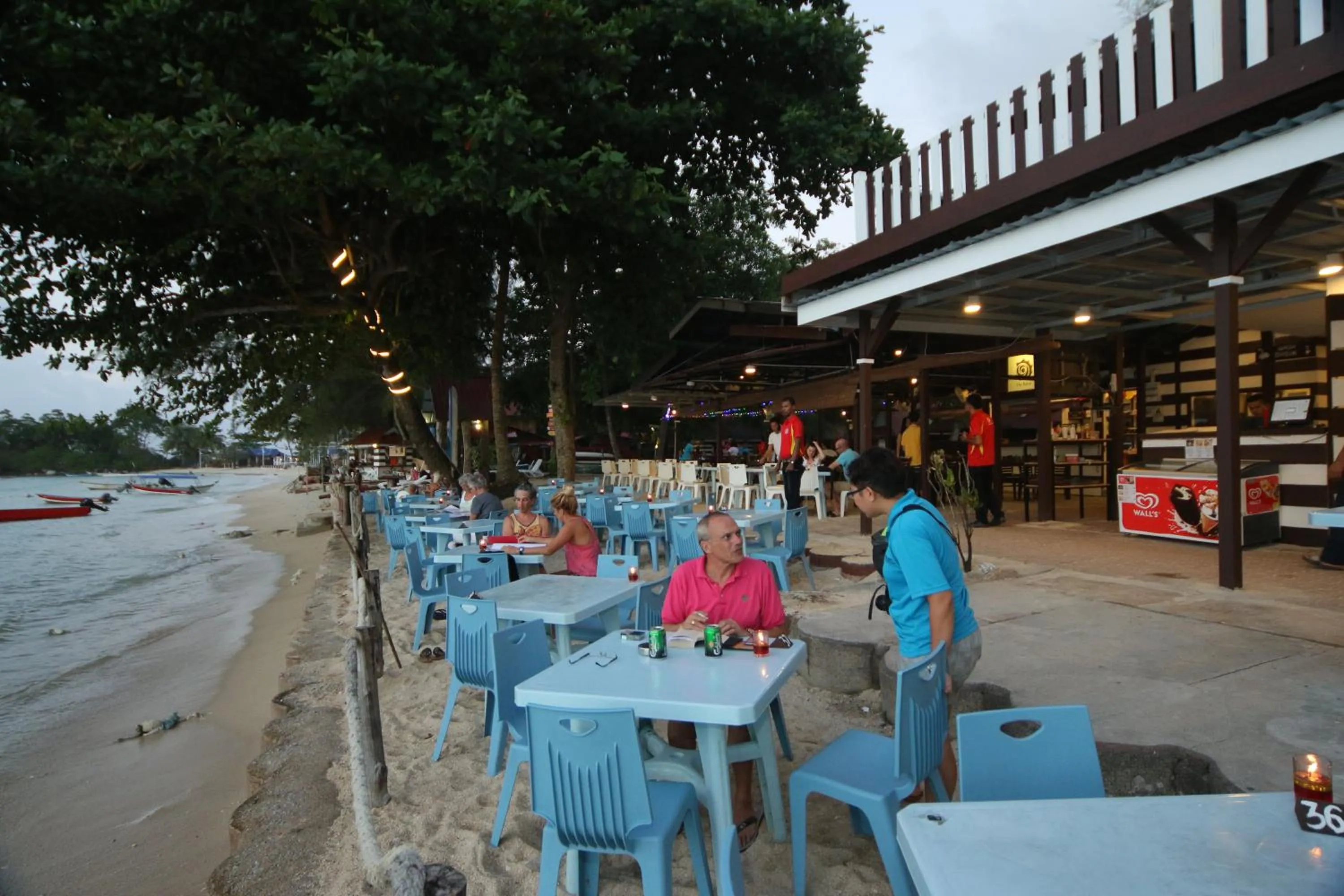 Restaurant/places to eat in The Barat Perhentian