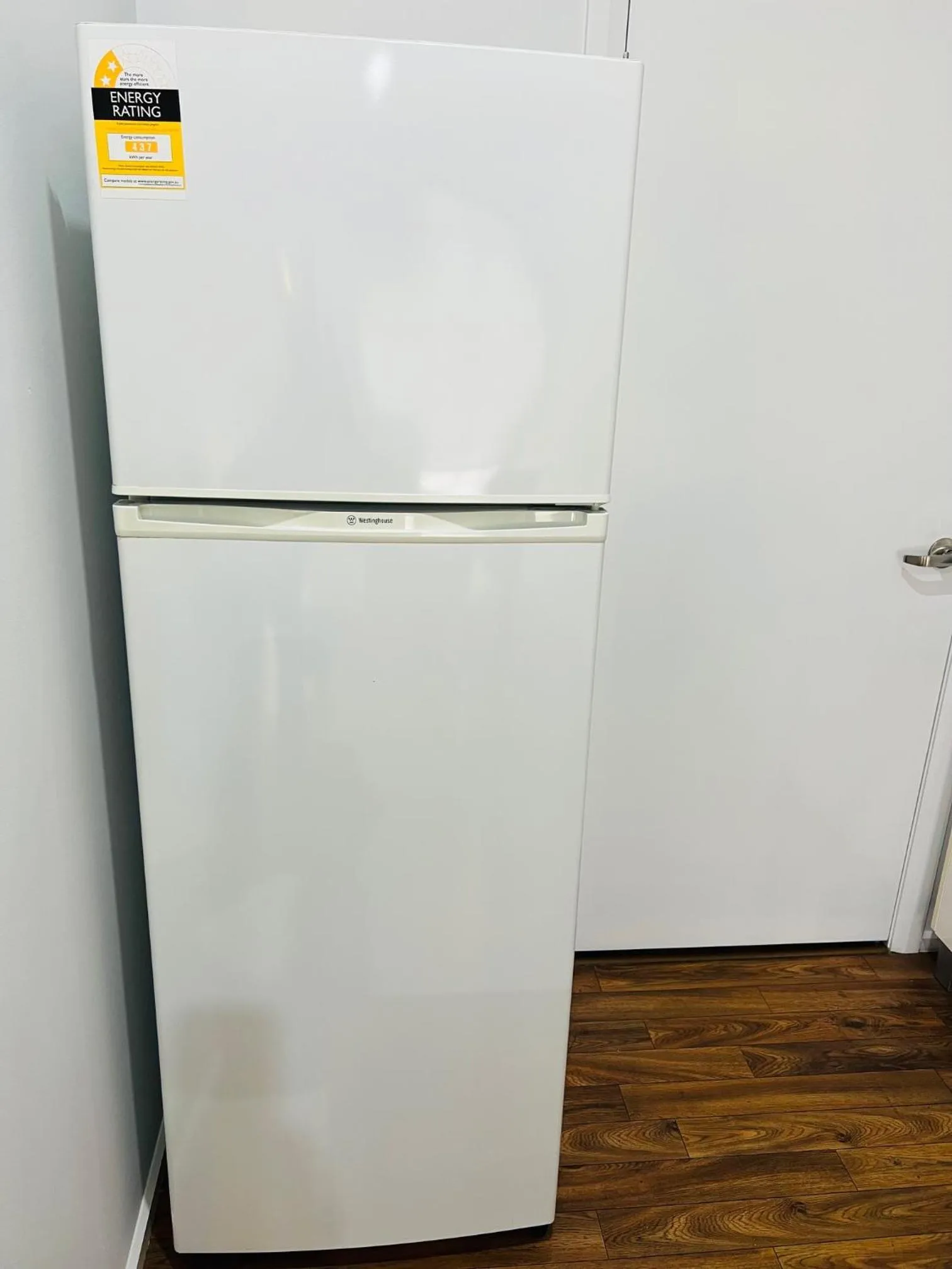 Kitchen or kitchenette in The Cottage Motor Inn Albury CBD