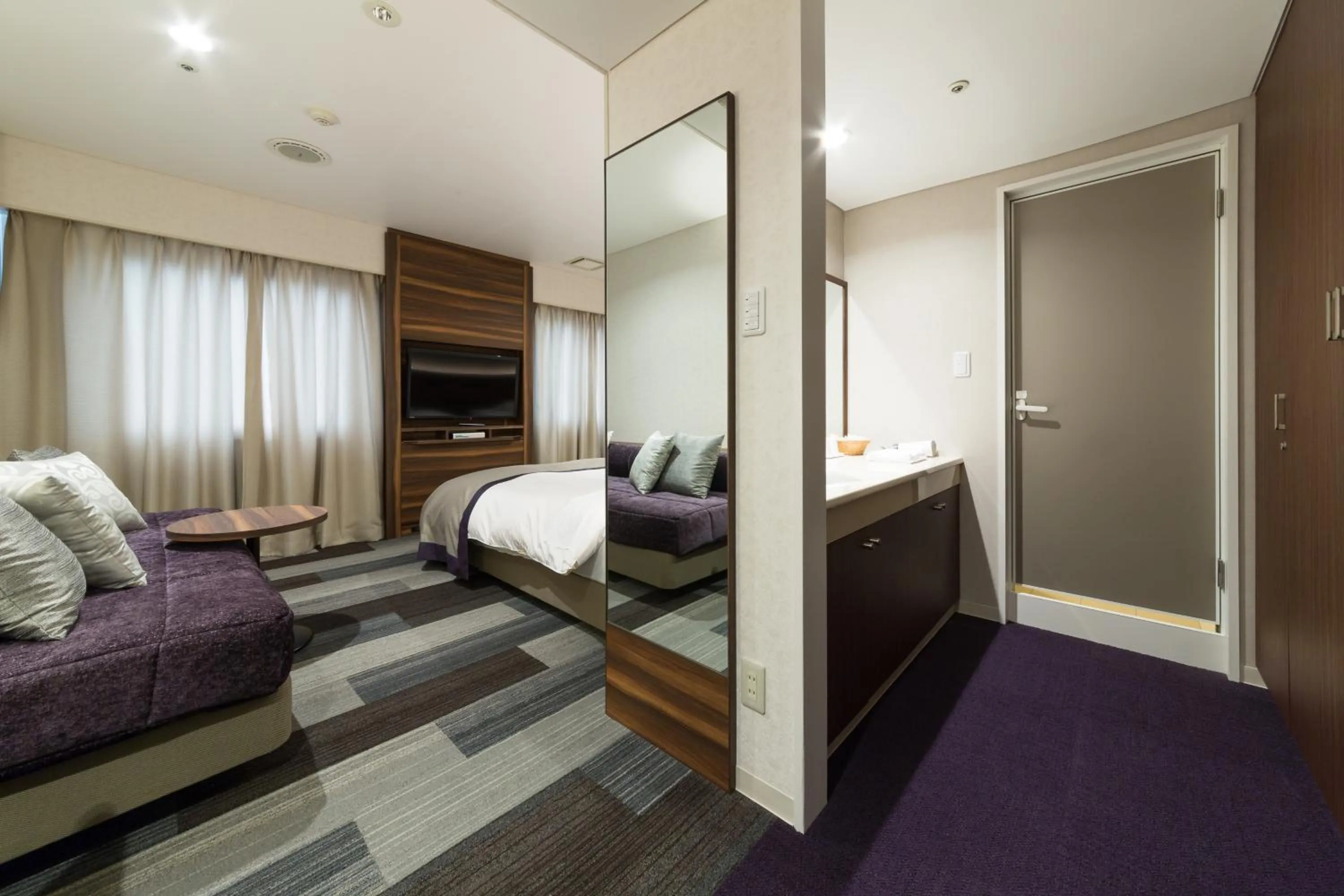 Area and facilities, Bed in Kochi Pacific Hotel