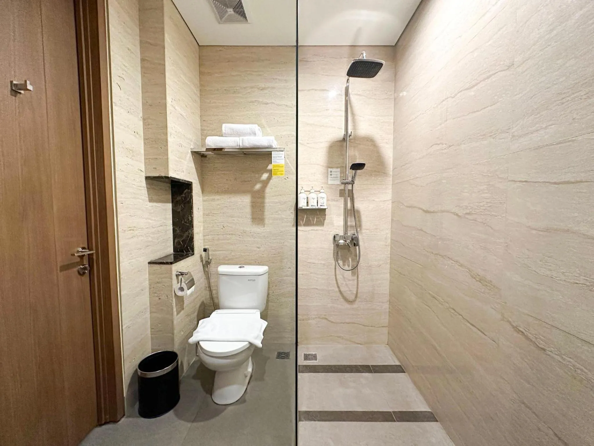 Bedroom in Holiday Inn Cikarang Jababeka by IHG