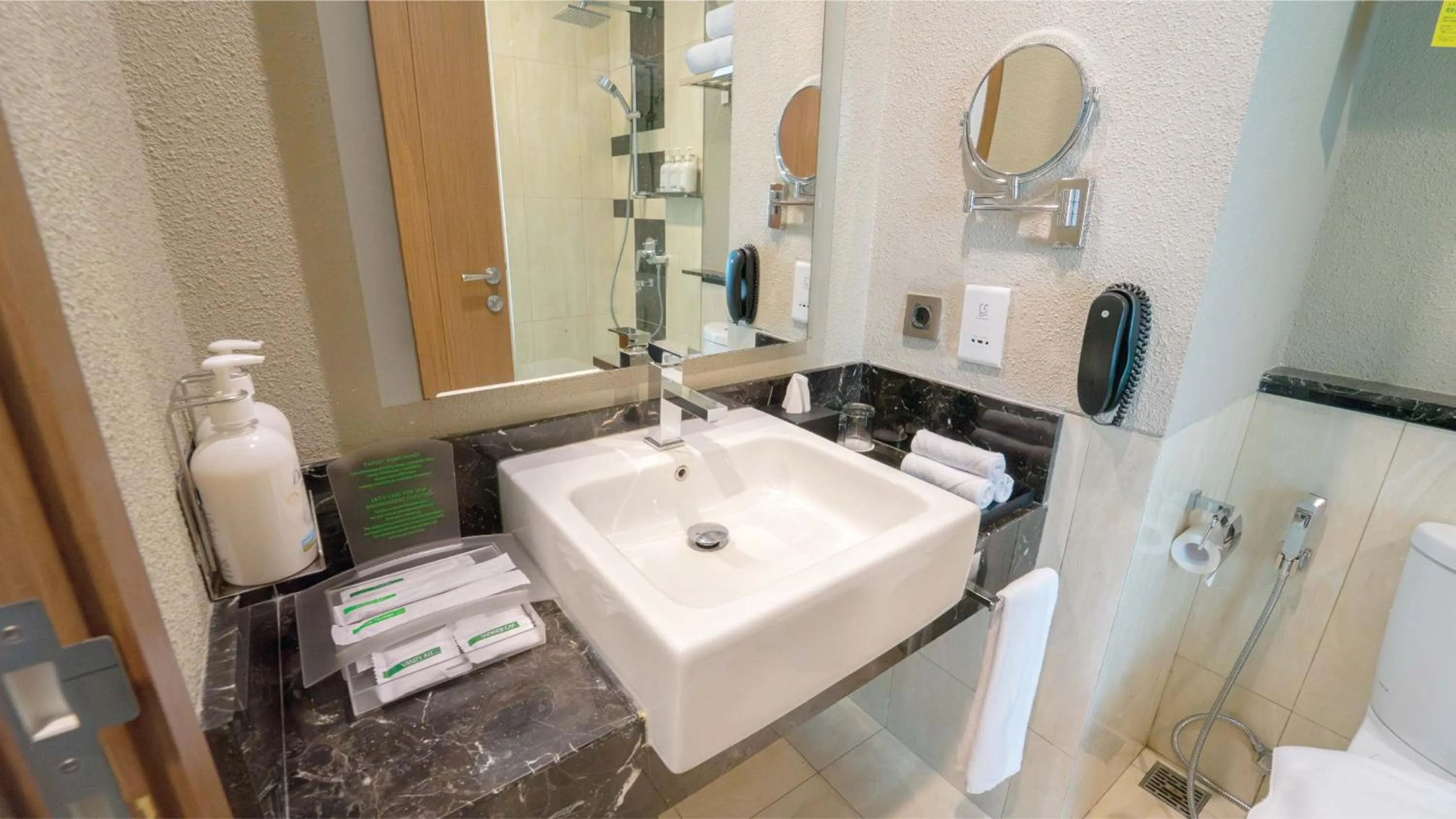 Bathroom in Holiday Inn Cikarang Jababeka by IHG