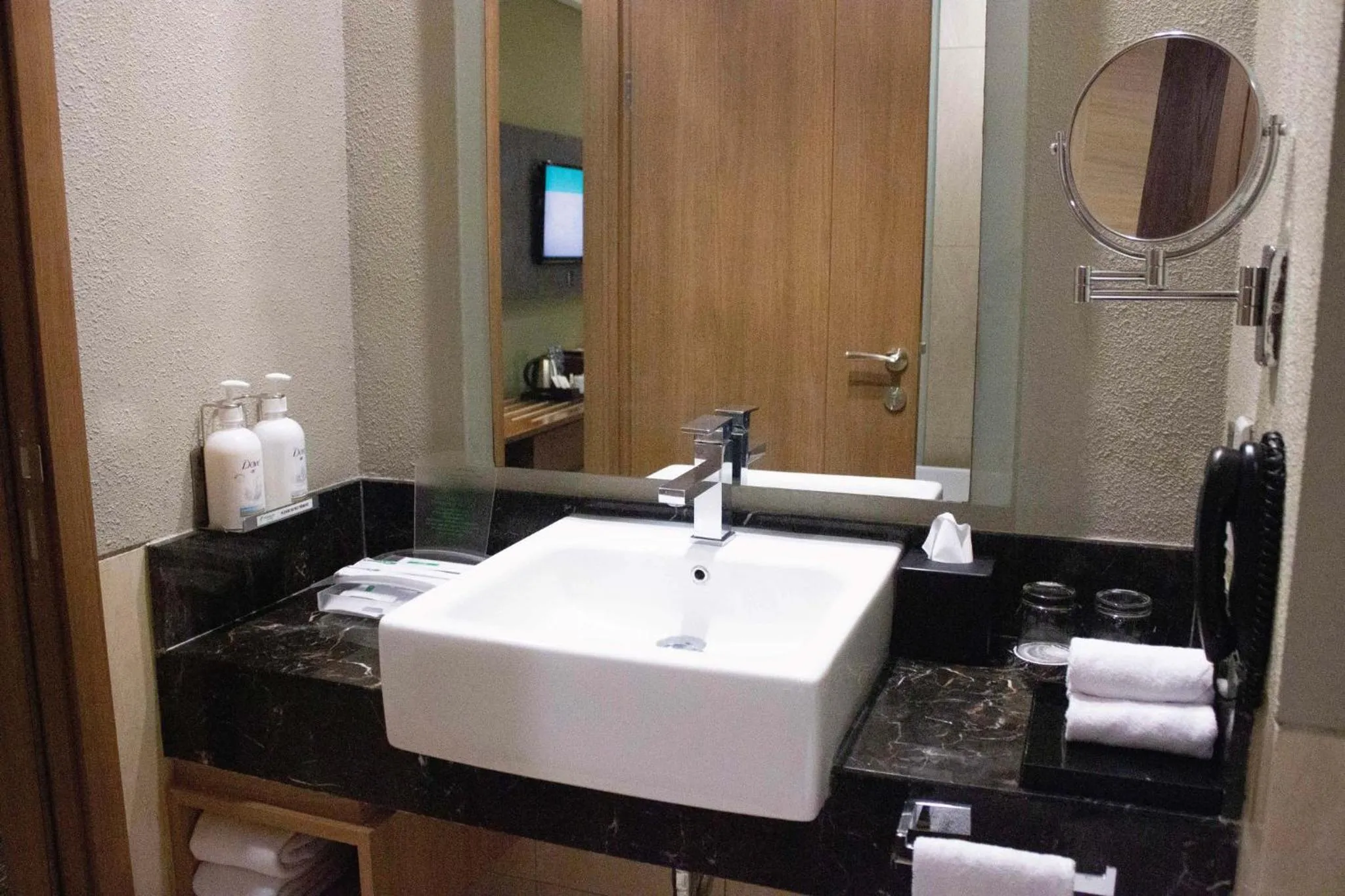 Bathroom in Holiday Inn Cikarang Jababeka by IHG