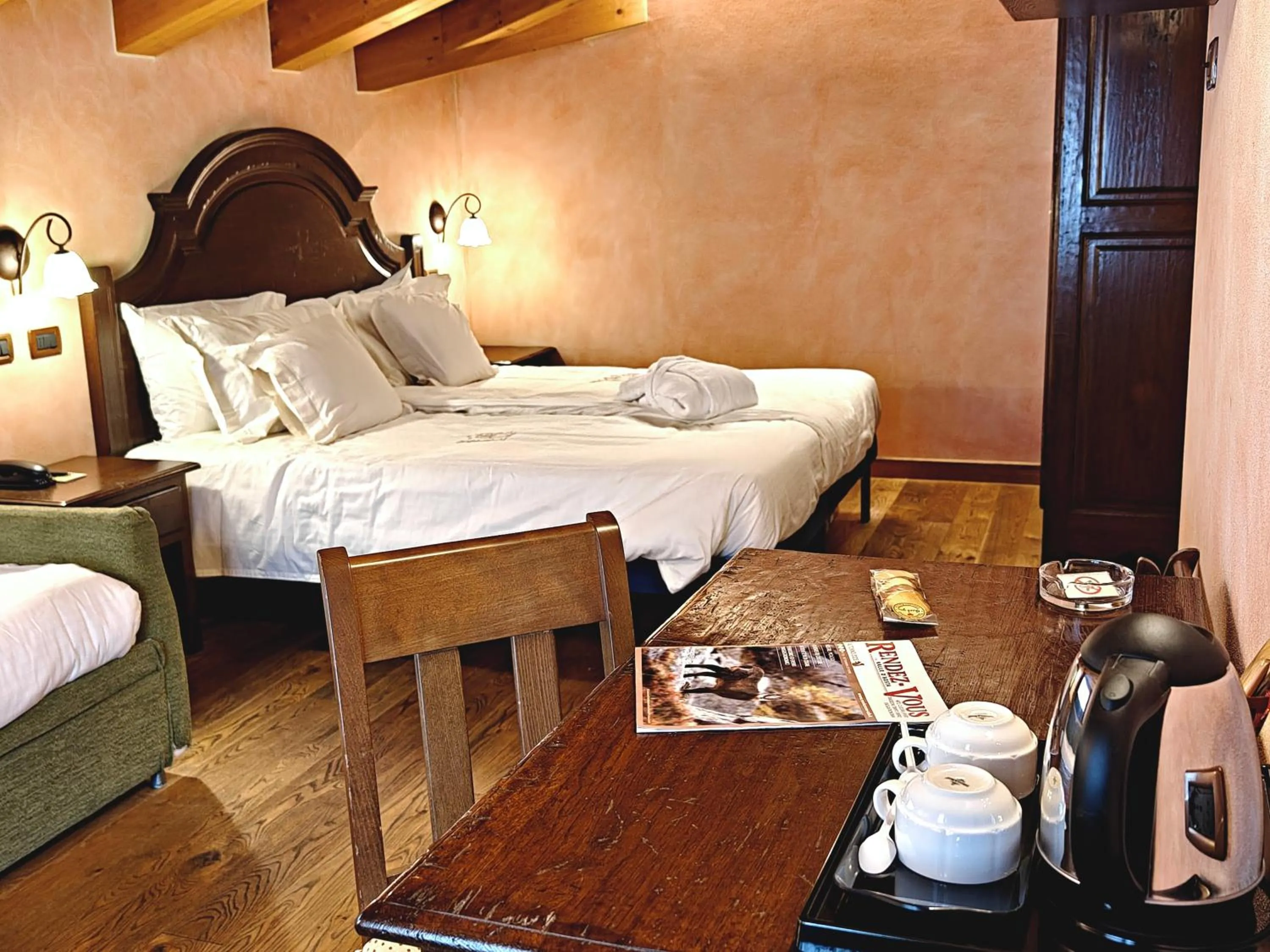 Bed in Hotel L' Aiglon