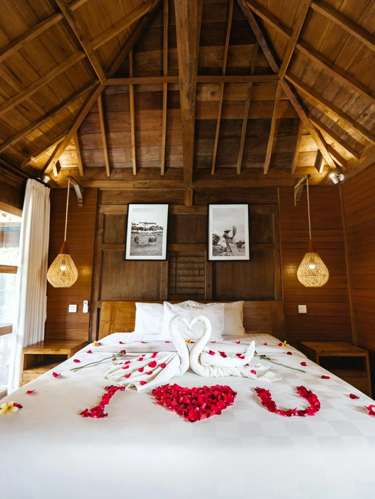 Bed in Bale Bali Batubelig by ARM Hospitality