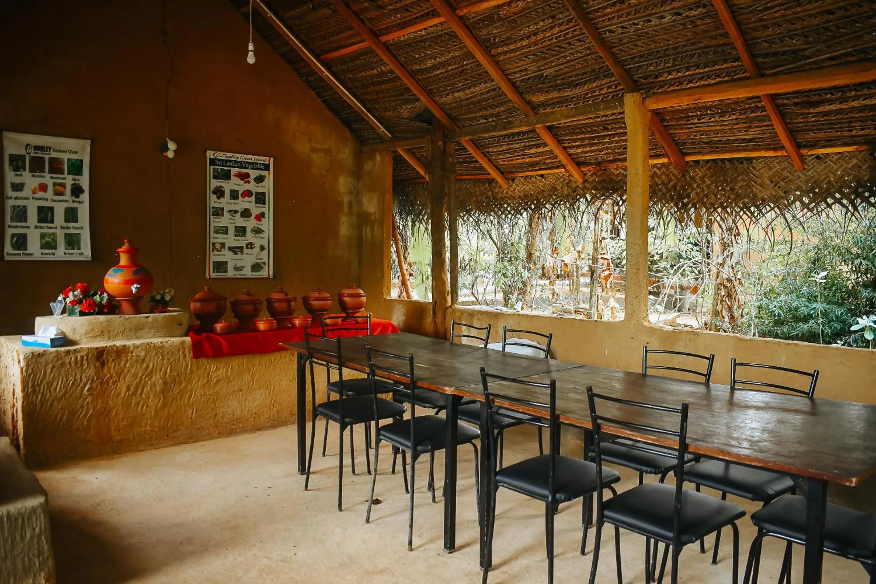 Restaurant/places to eat in Dudley Nature Resort