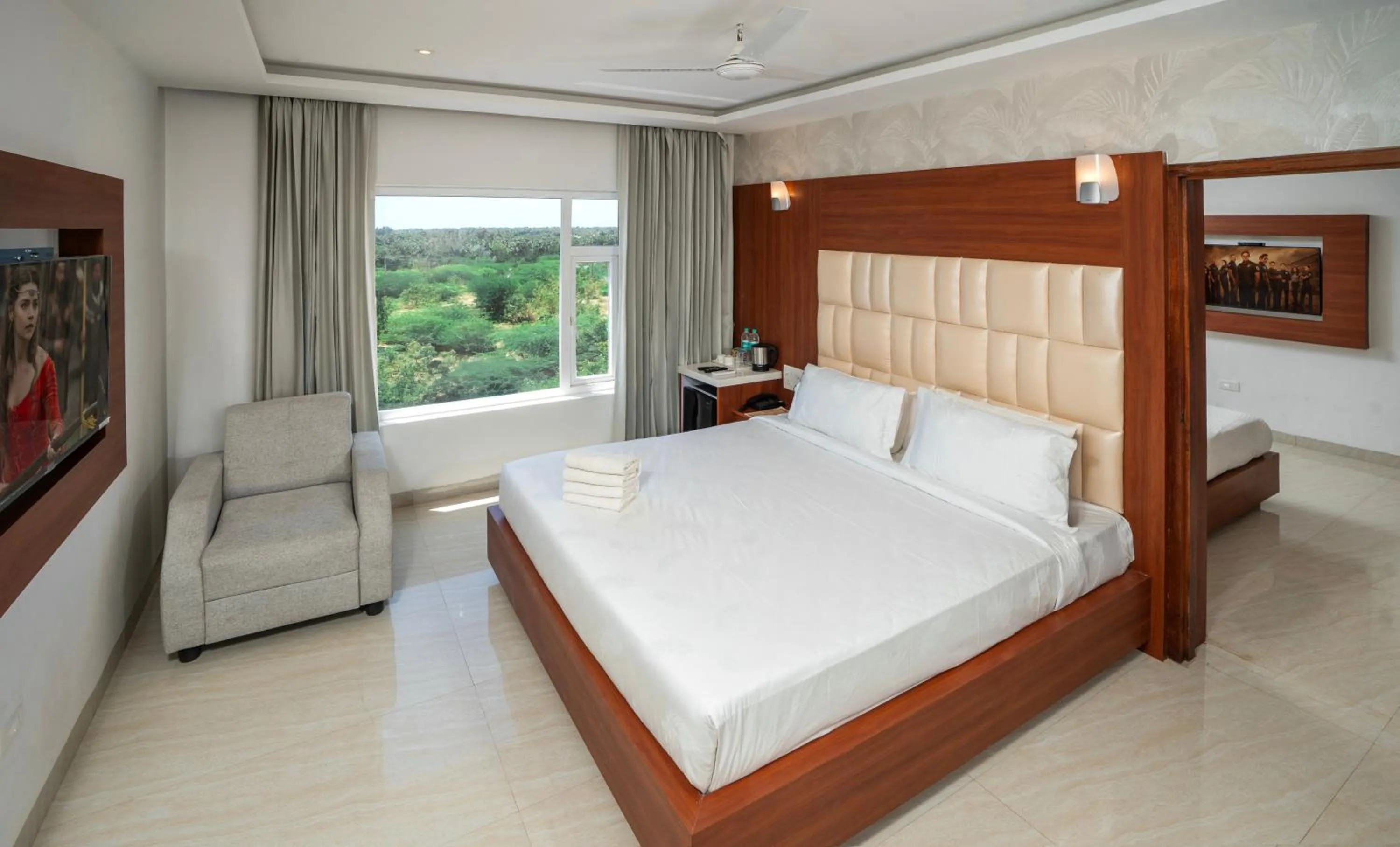 Bedroom, Bed in Hotel SS Palace , Rameswaram