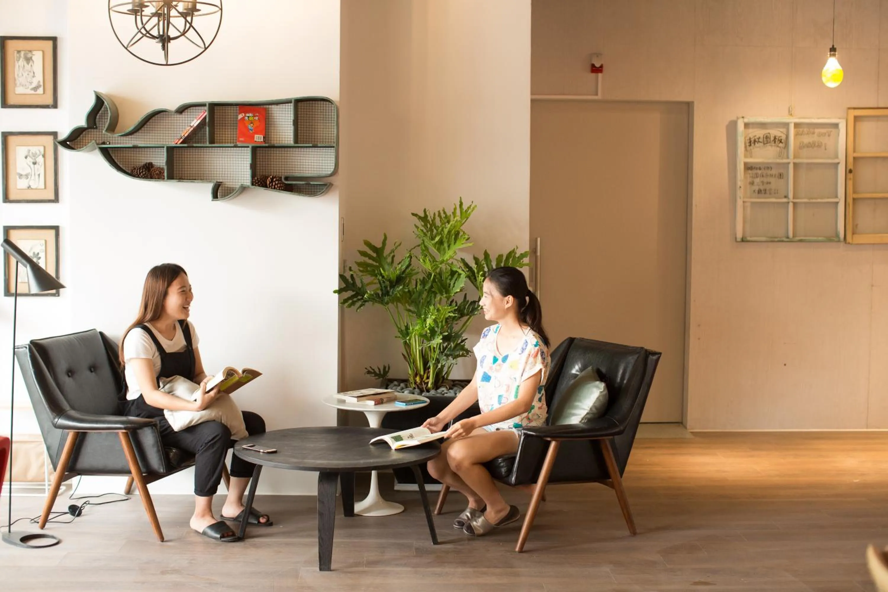 Communal lounge/ TV room in Light Hostel - Tainan