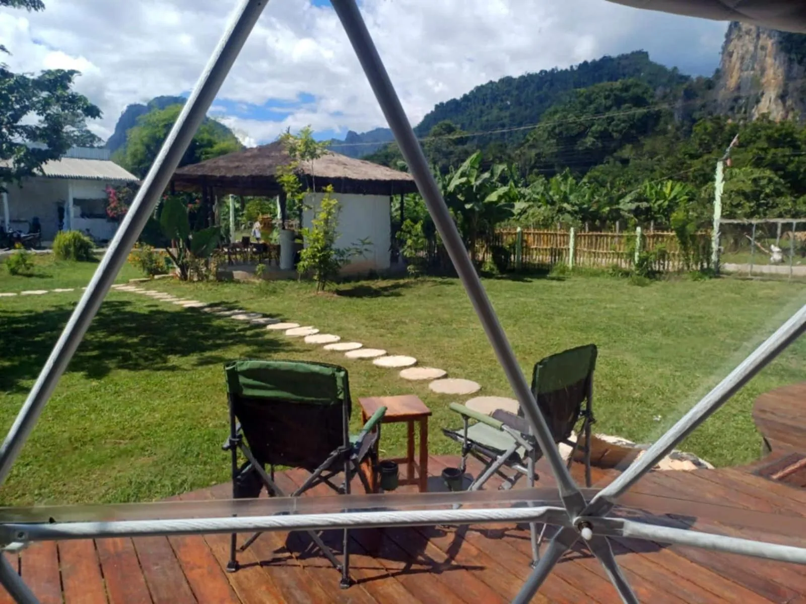 Garden view in Sabai Glamping Vang Vieng