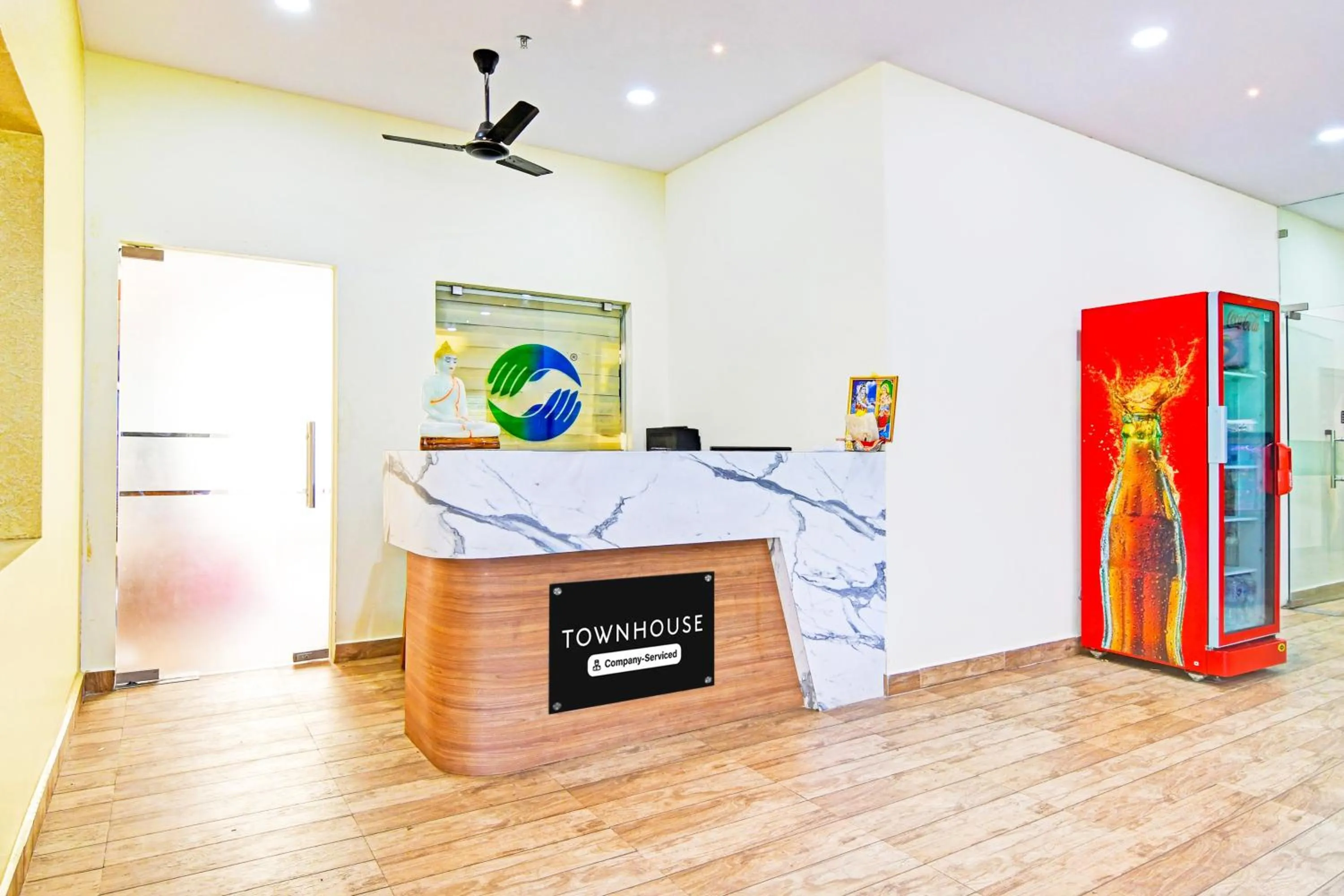 Lobby or reception in Super Townhouse Dwarakanagar Near Gurudwara