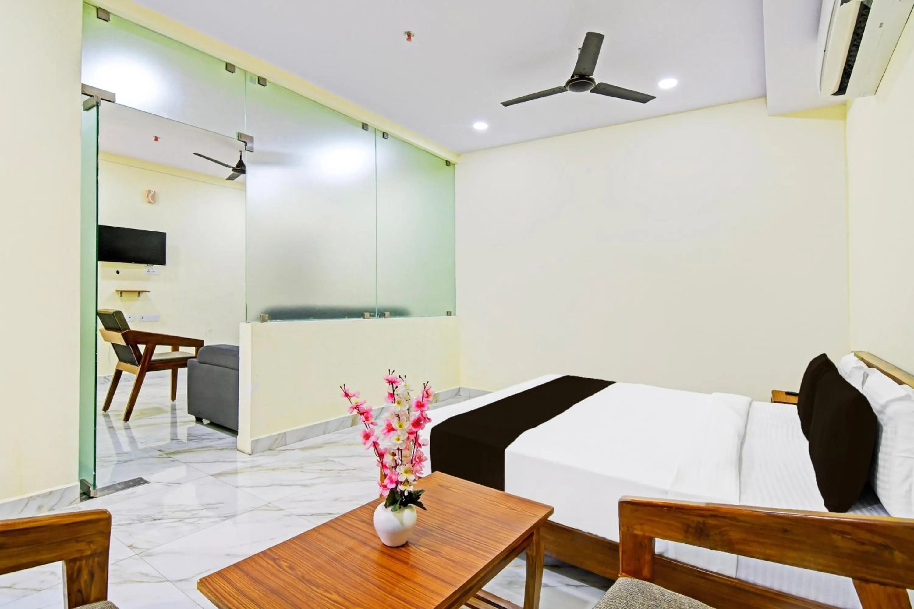Bedroom, Bed in Super Townhouse Dwarakanagar Near Gurudwara