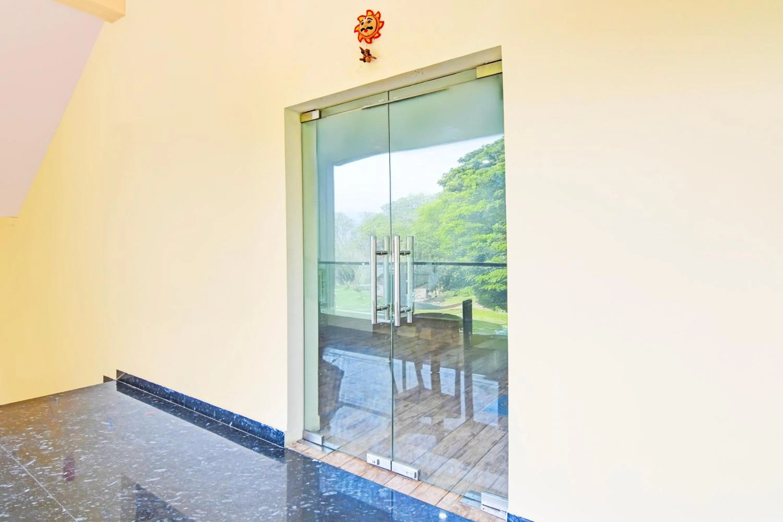 Lobby or reception in Super Townhouse Dwarakanagar Near Gurudwara