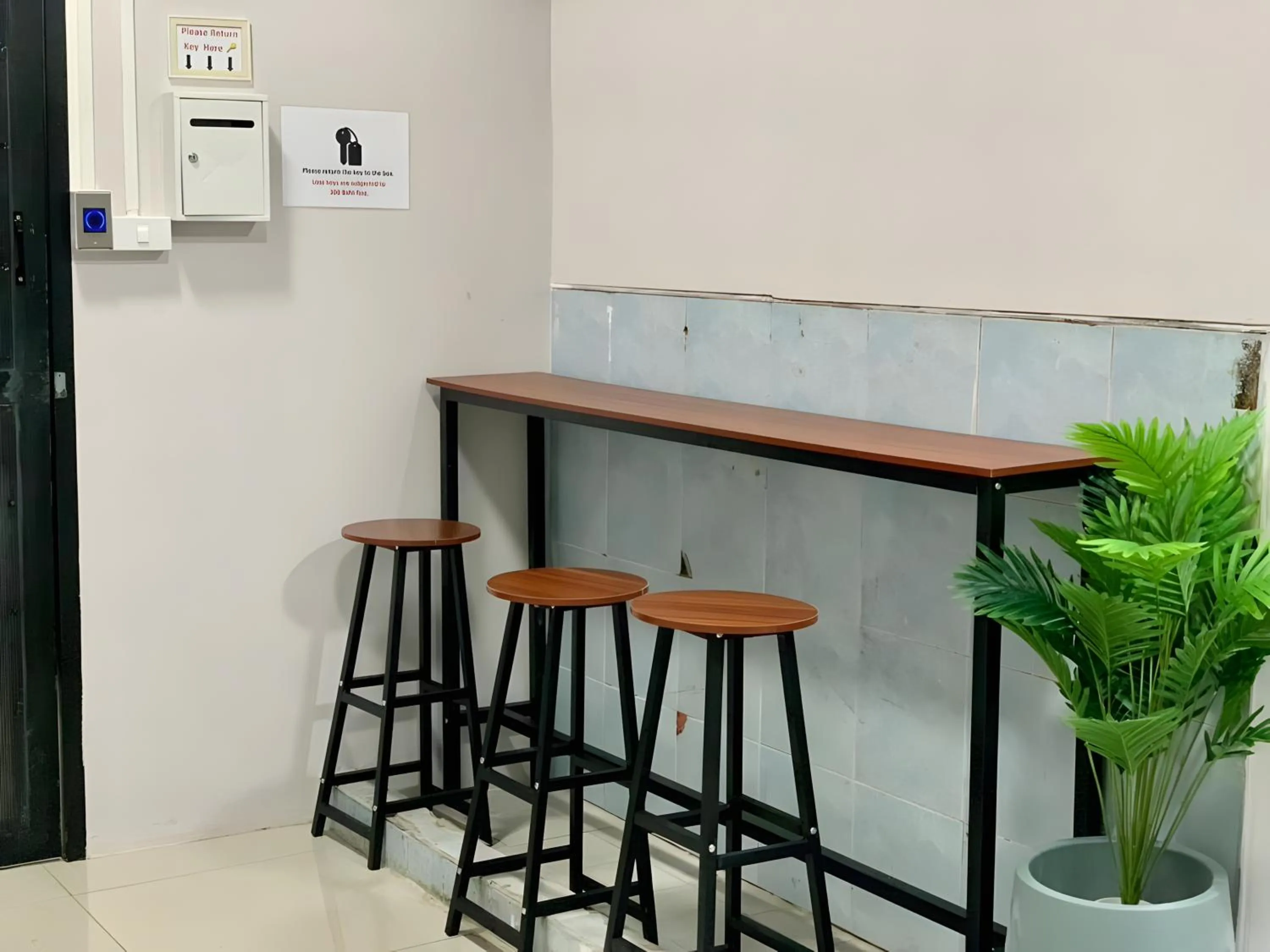 Property building in XX GO INN MRT Hua Lamphong Yaowarat