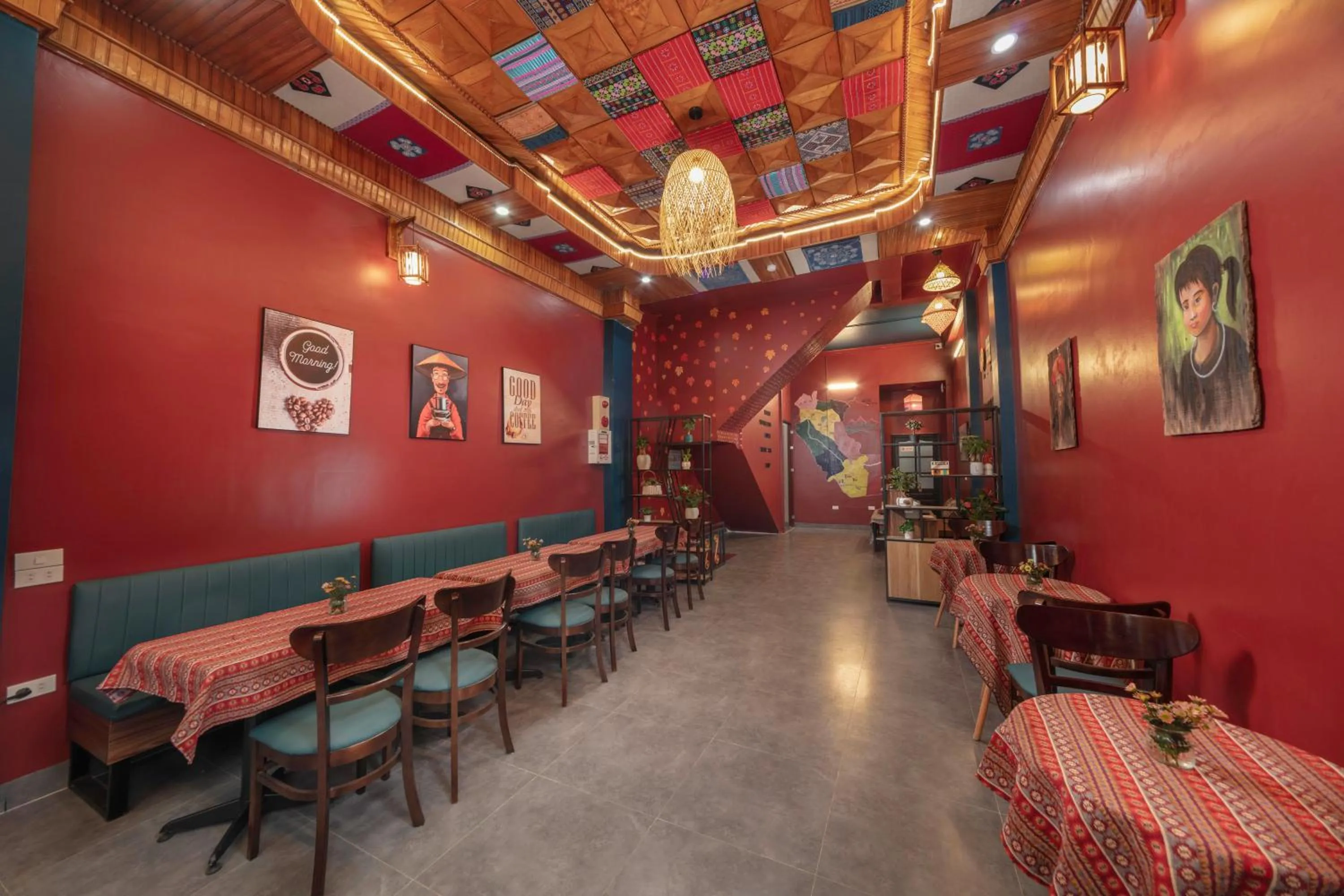 Restaurant/places to eat in Little View Homestay