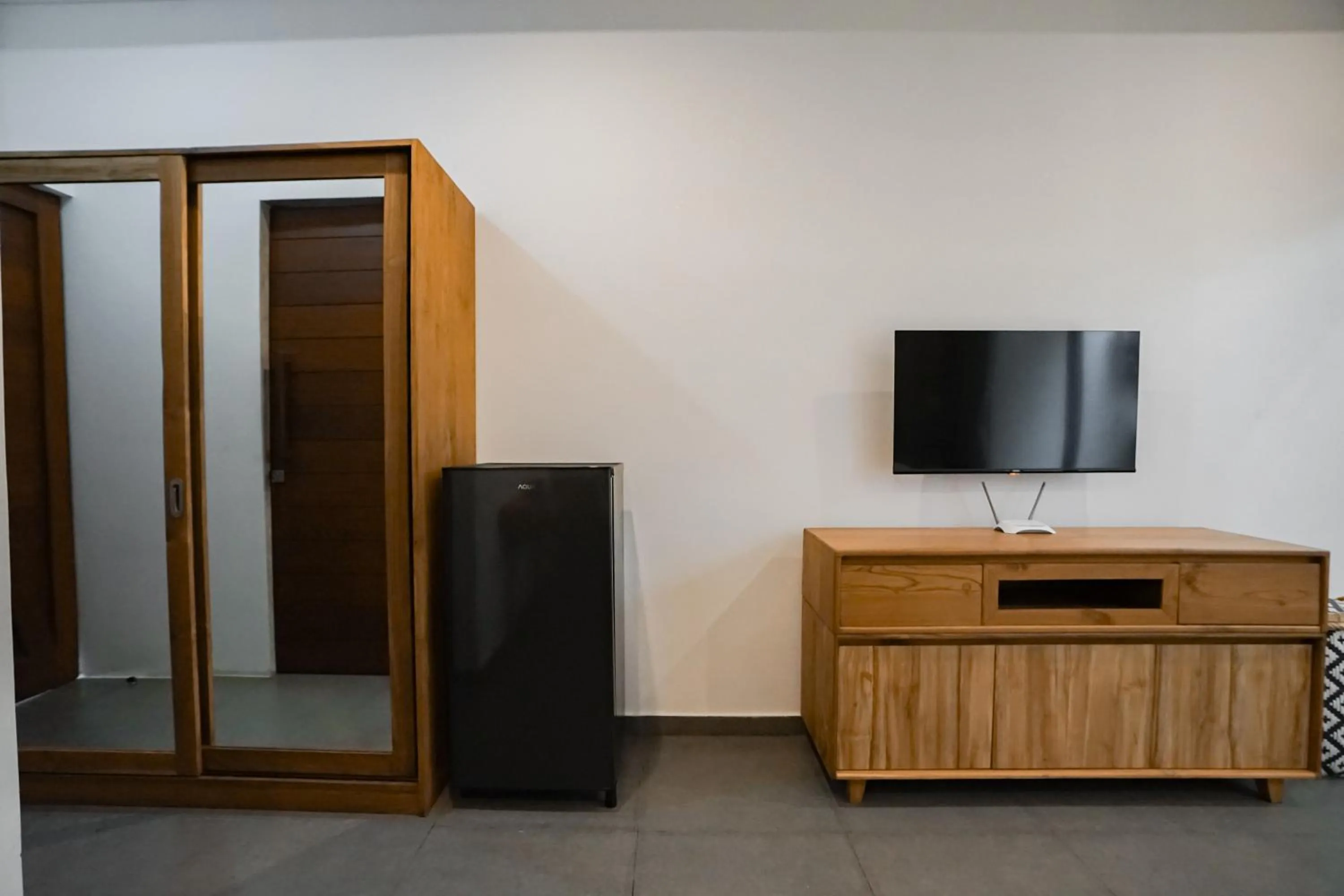 TV and multimedia in Suksma Guesthouse