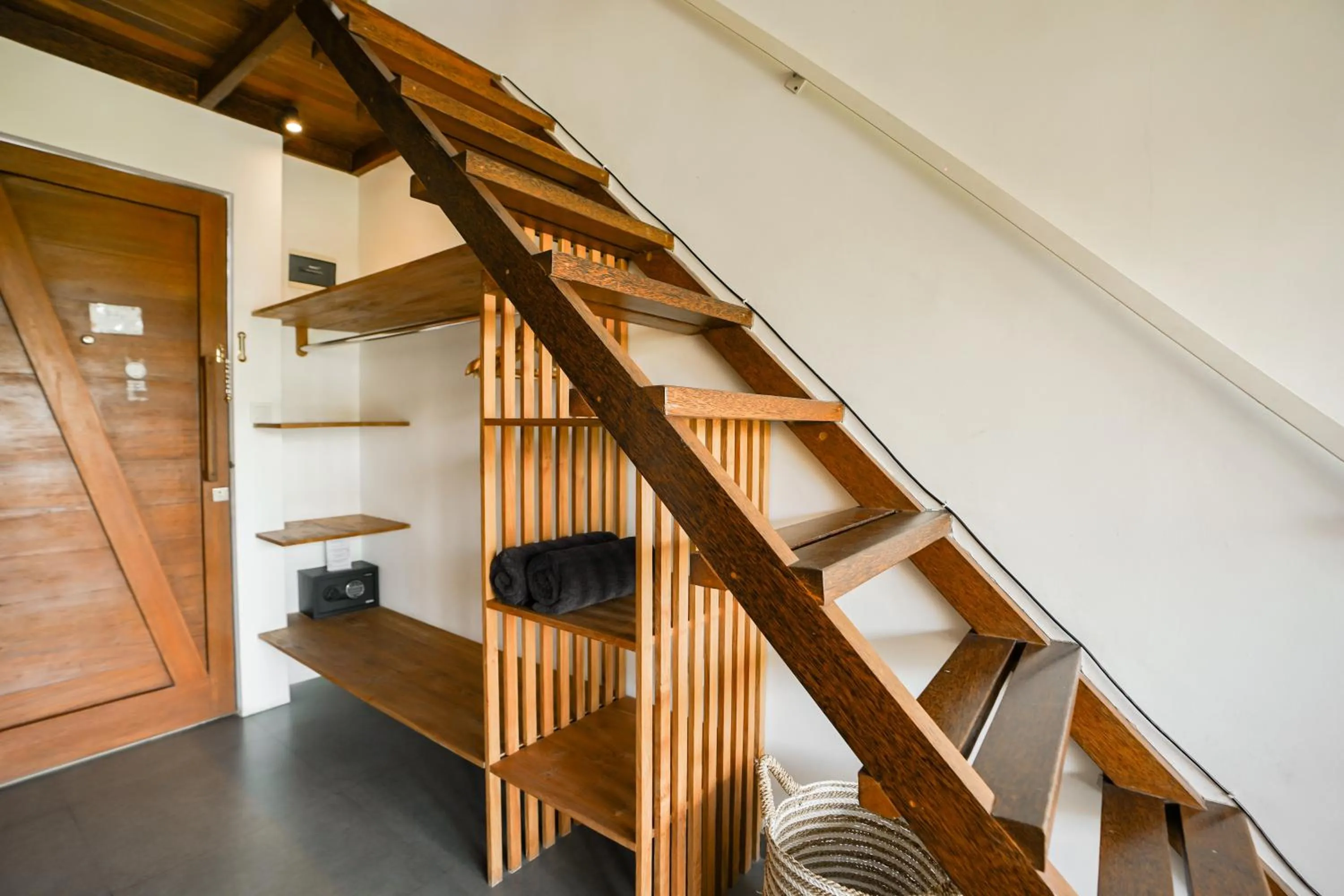 wardrobe in Suksma Guesthouse