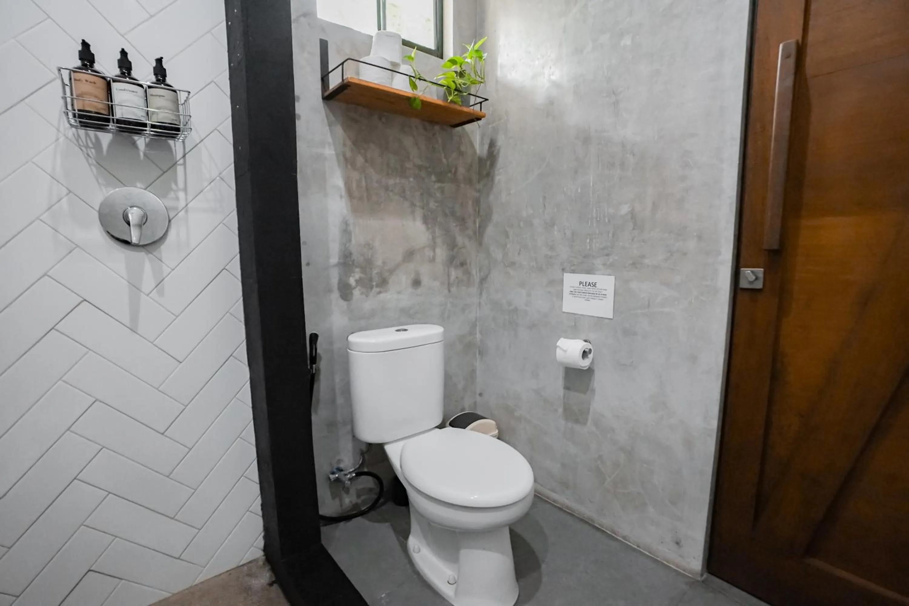 Toilet in Suksma Guesthouse