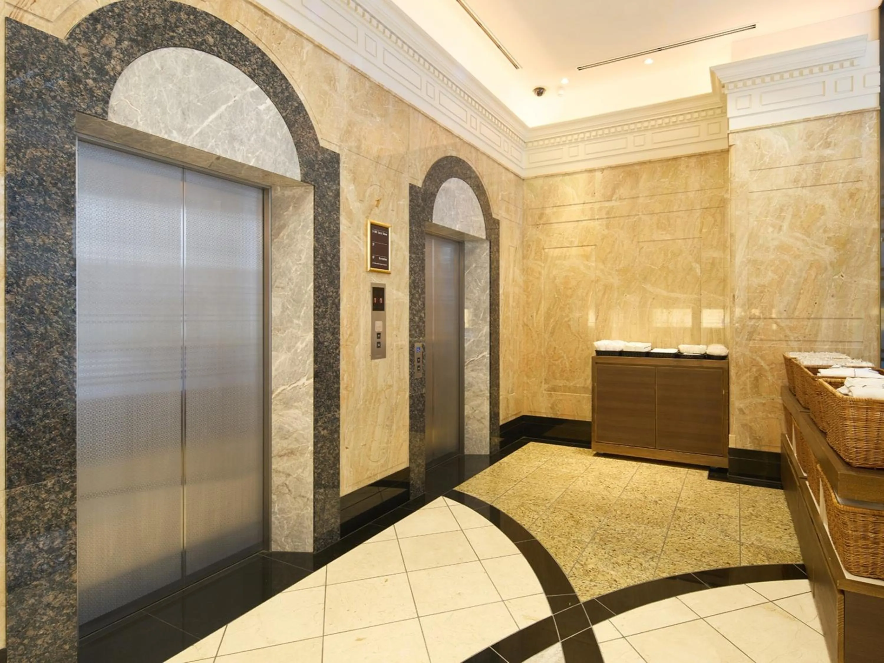 elevator in The OneFive Tokyo Kameido