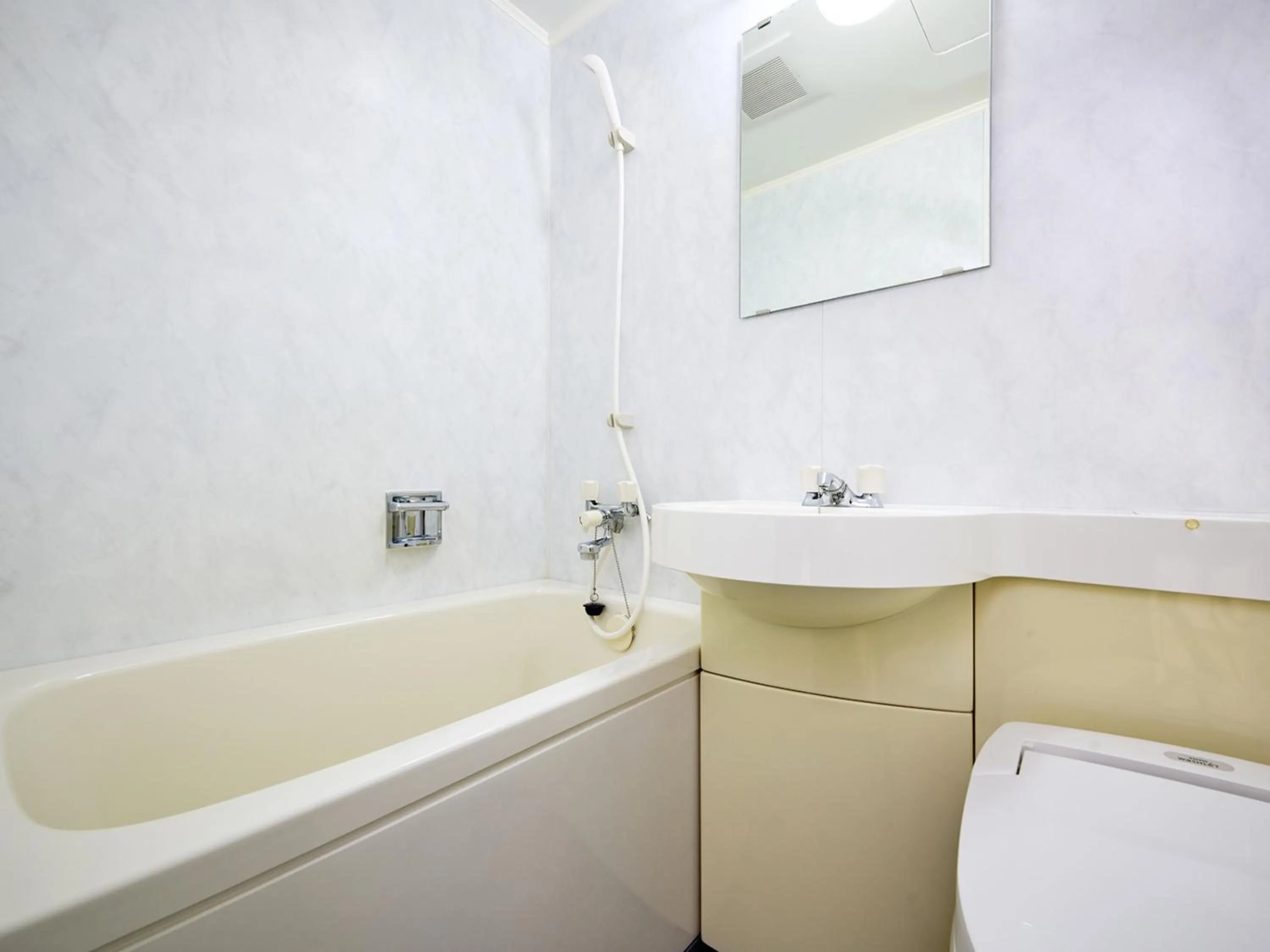 Bathroom in The OneFive Tokyo Kameido