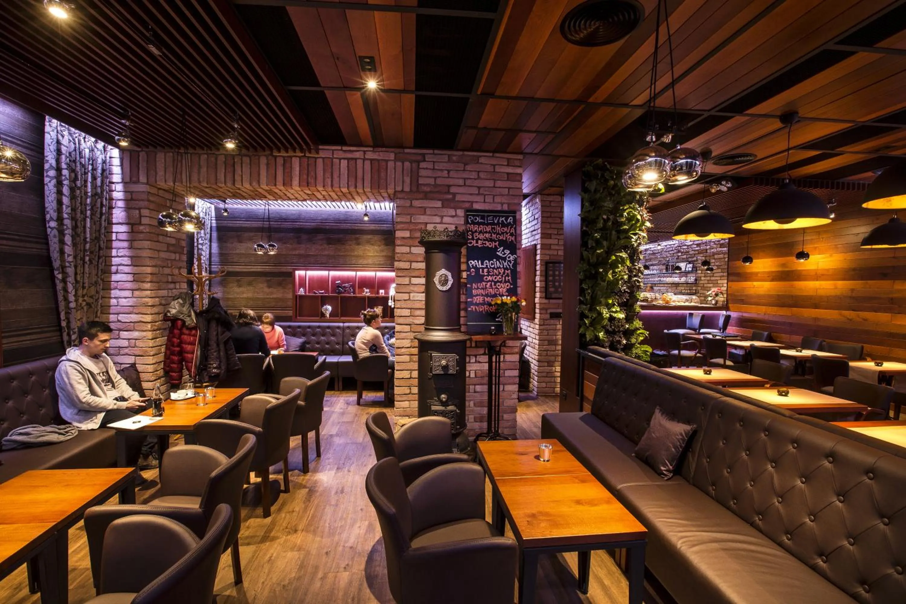 Restaurant/places to eat in Zuckmann Villa