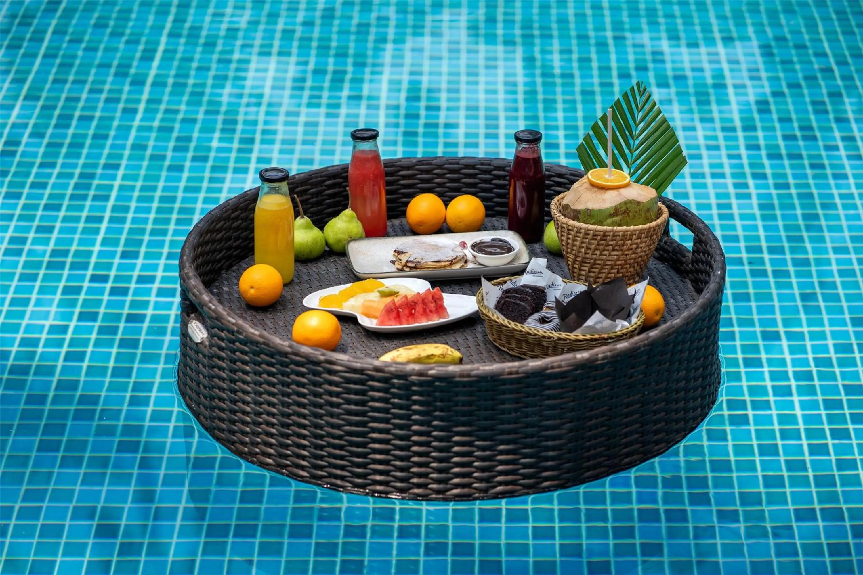 Food and drinks in Radisson Goa Candolim