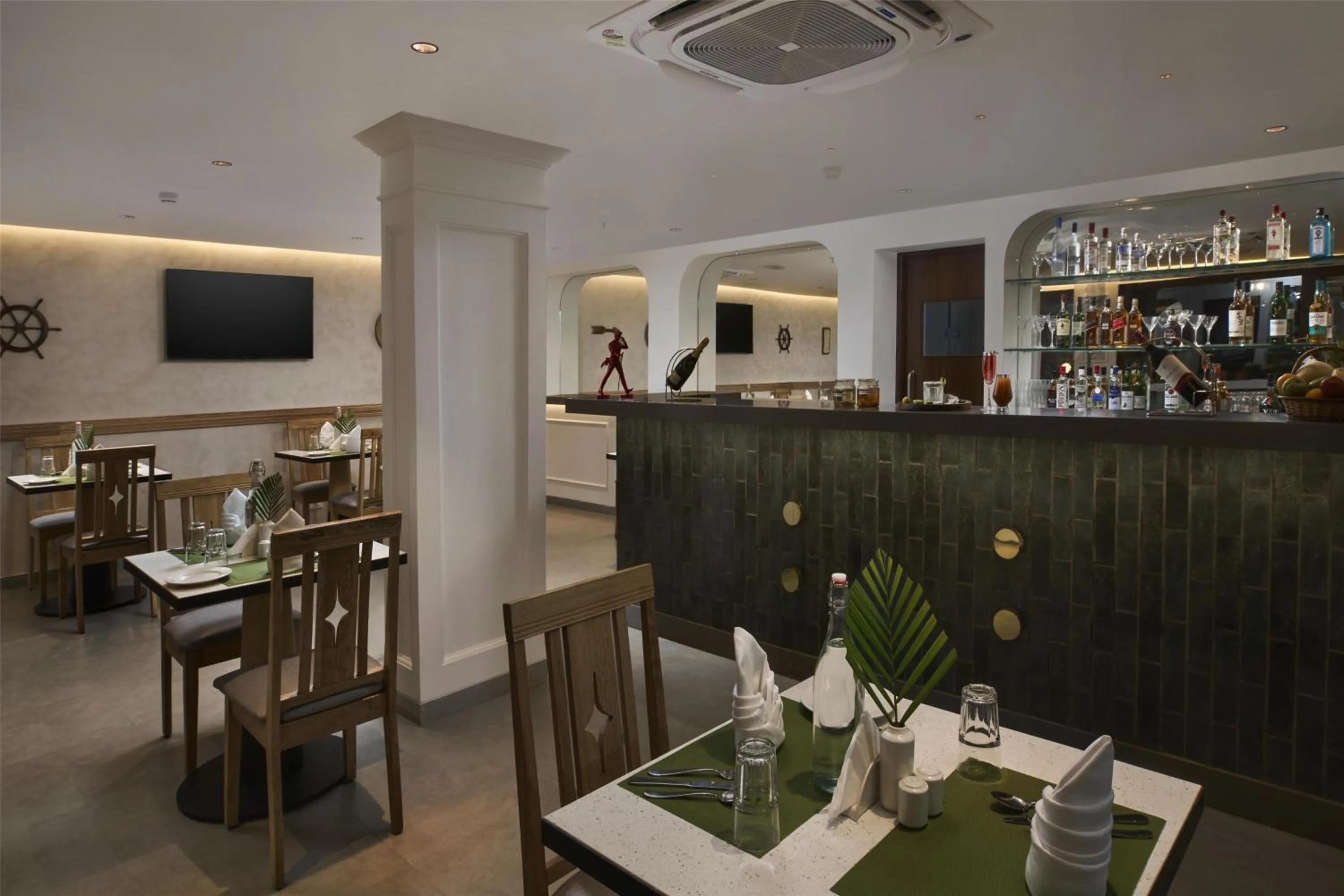 Lounge or bar in Radisson Goa Candolim