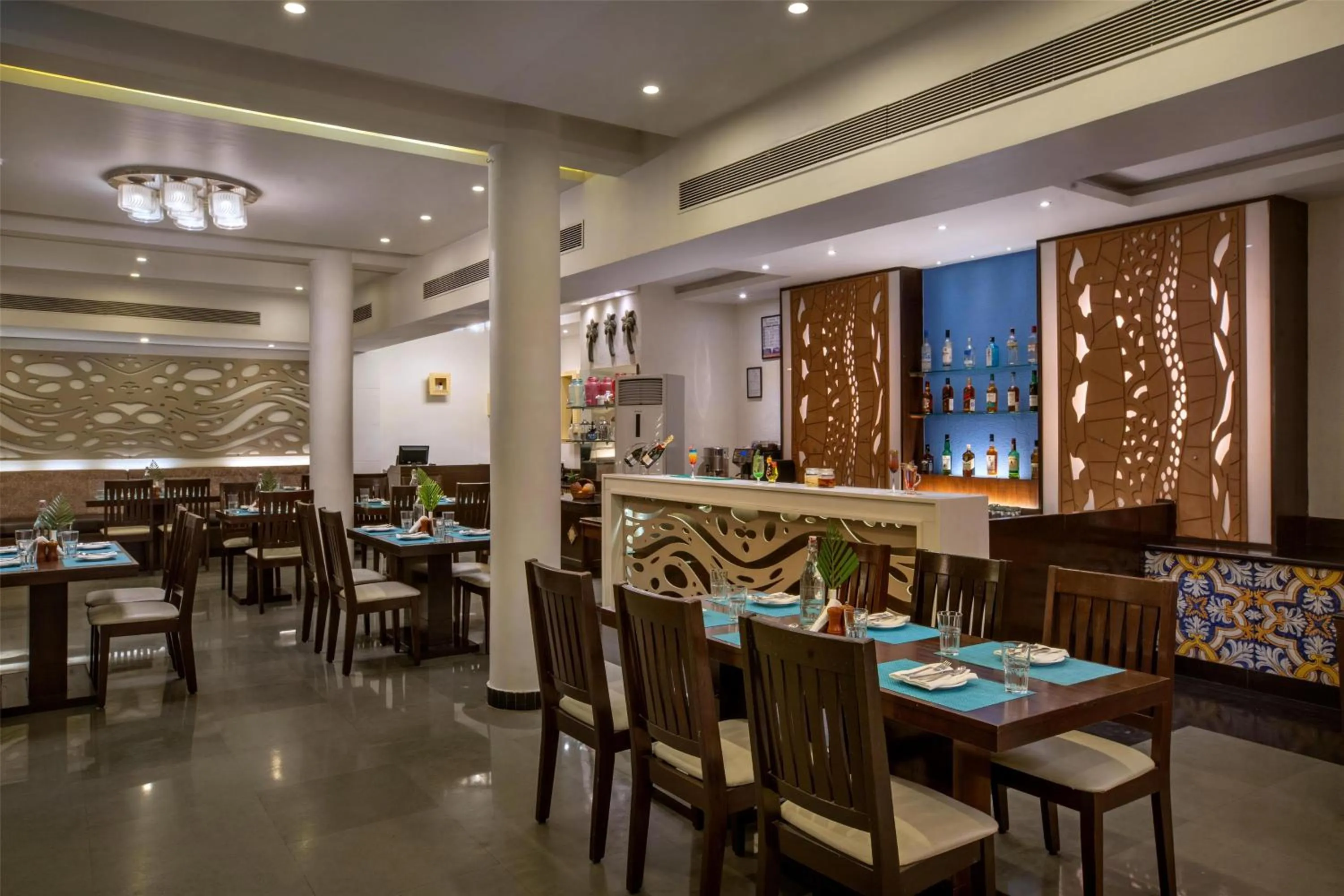 Restaurant/places to eat in Radisson Goa Candolim