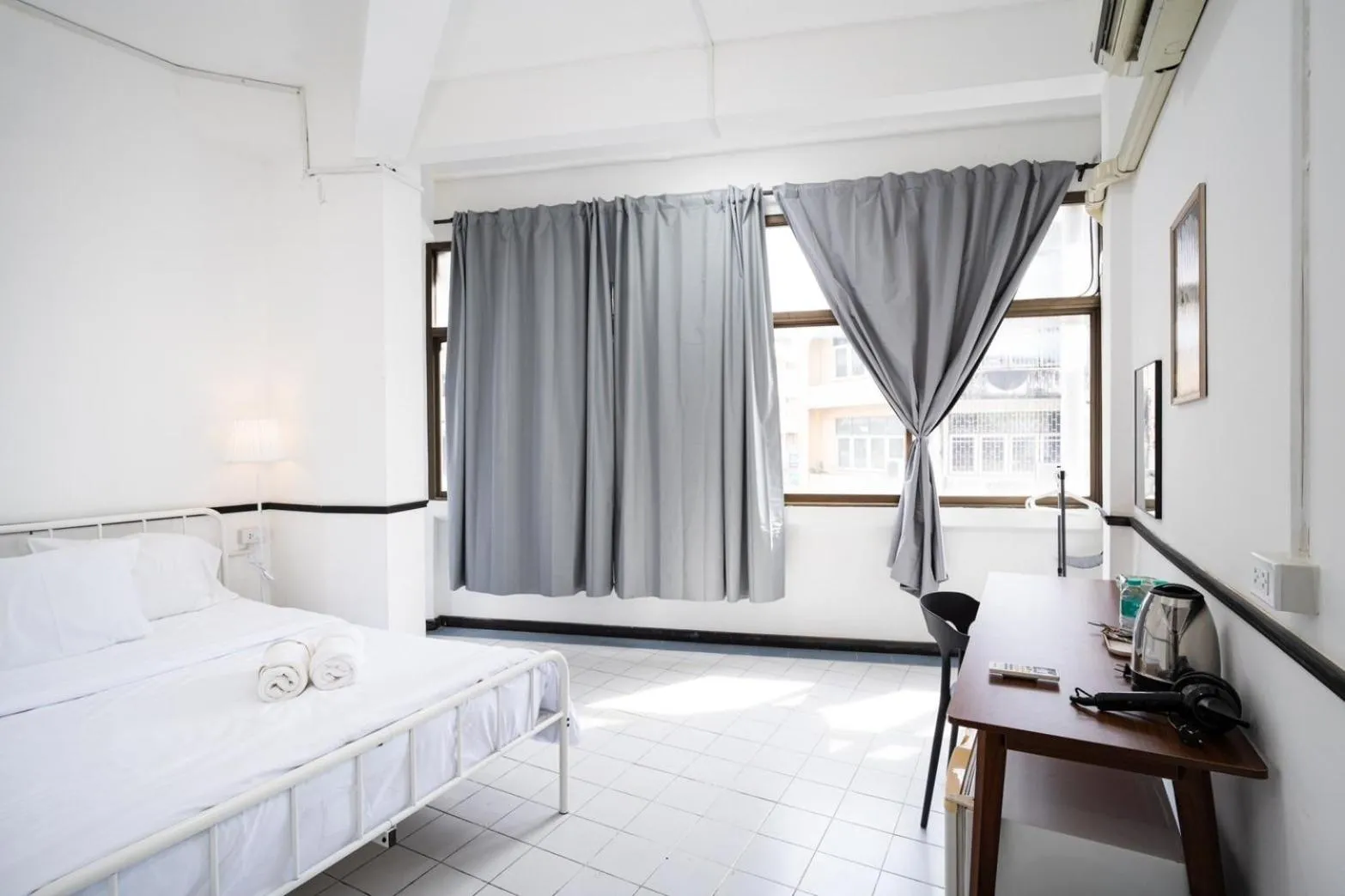 Bed in XX GO INN MRT Hua Lamphong China Town