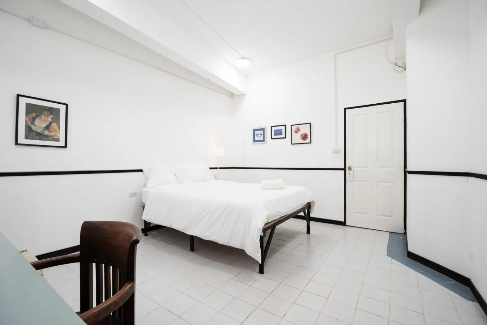 Photo of the whole room, Bed in XX GO INN MRT Hua Lamphong China Town