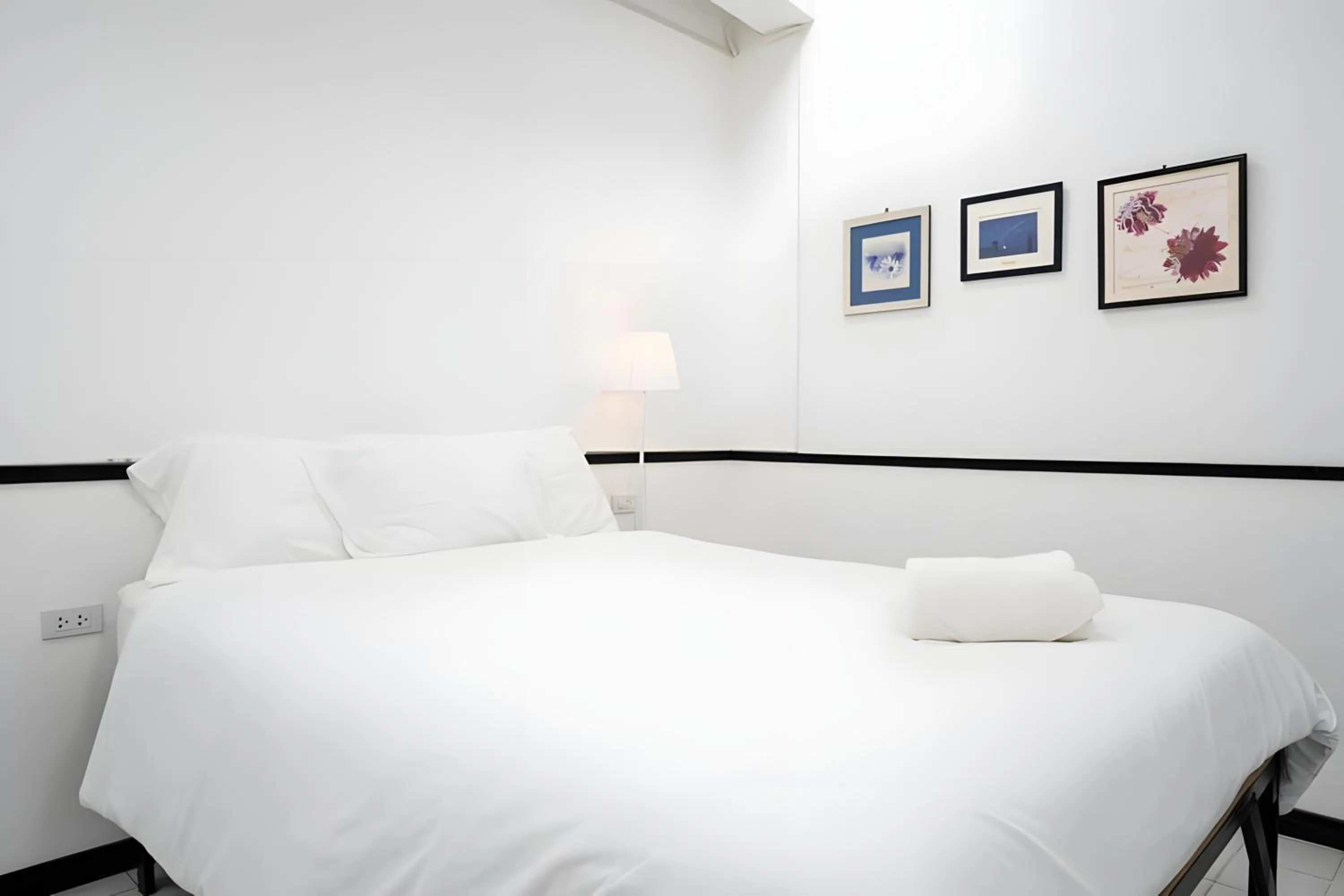 Bed in XX GO INN MRT Hua Lamphong China Town