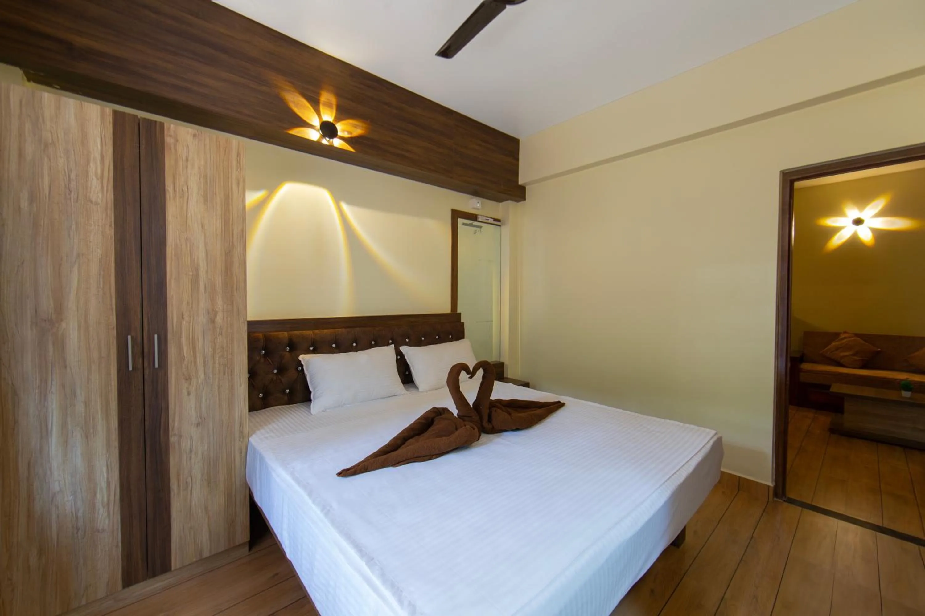 Bed in Lykke Suites- 2-min Drive to Colva Beach-By Goan Felicidade Hospitality PVT LTD