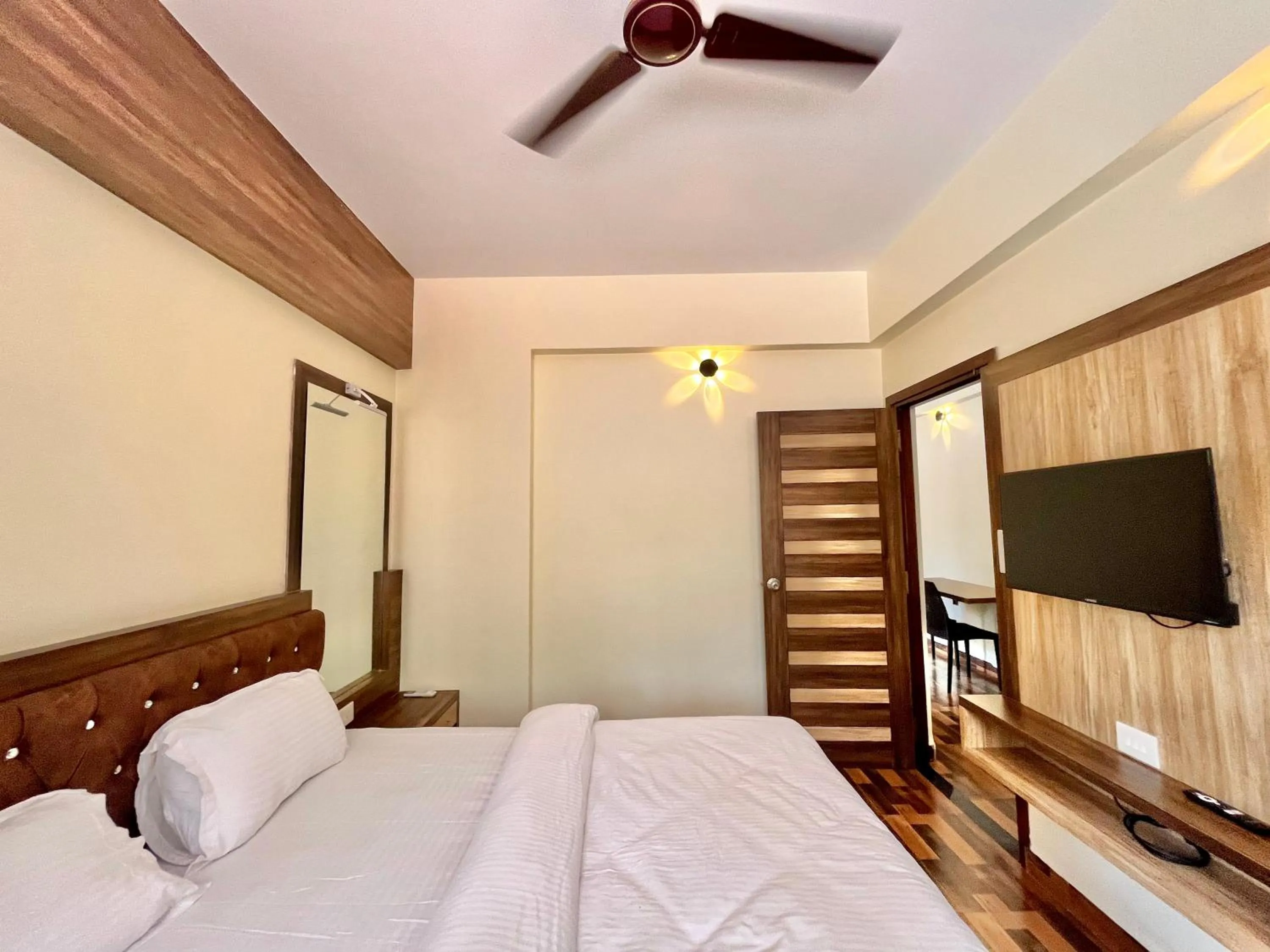 Bedroom, Bed in Lykke Suites- 2-min Drive to Colva Beach-By Goan Felicidade Hospitality PVT LTD