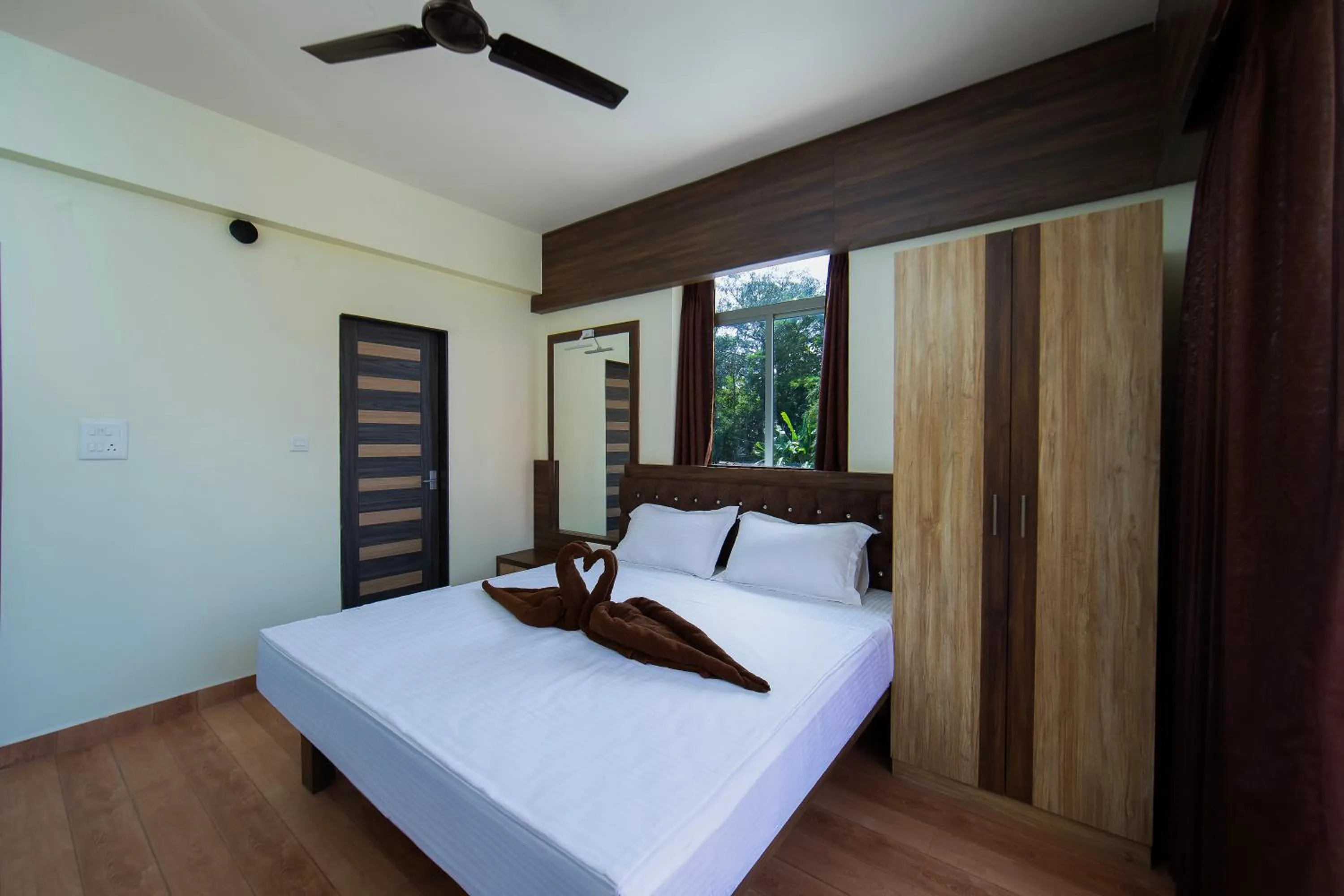 Bed in Lykke Suites- 2-min Drive to Colva Beach-By Goan Felicidade Hospitality PVT LTD