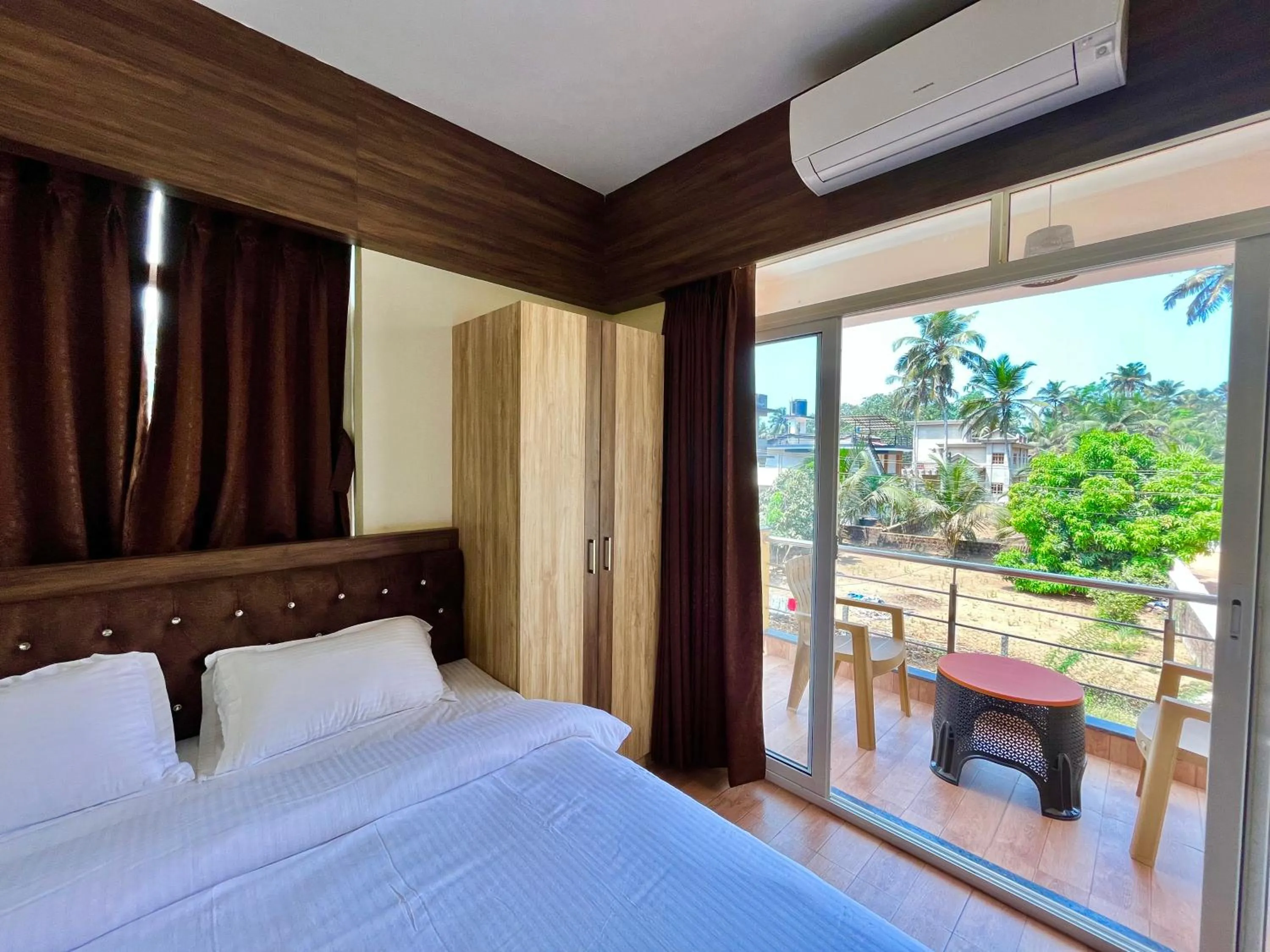 Bedroom, Bed in Lykke Suites- 2-min Drive to Colva Beach-By Goan Felicidade Hospitality PVT LTD