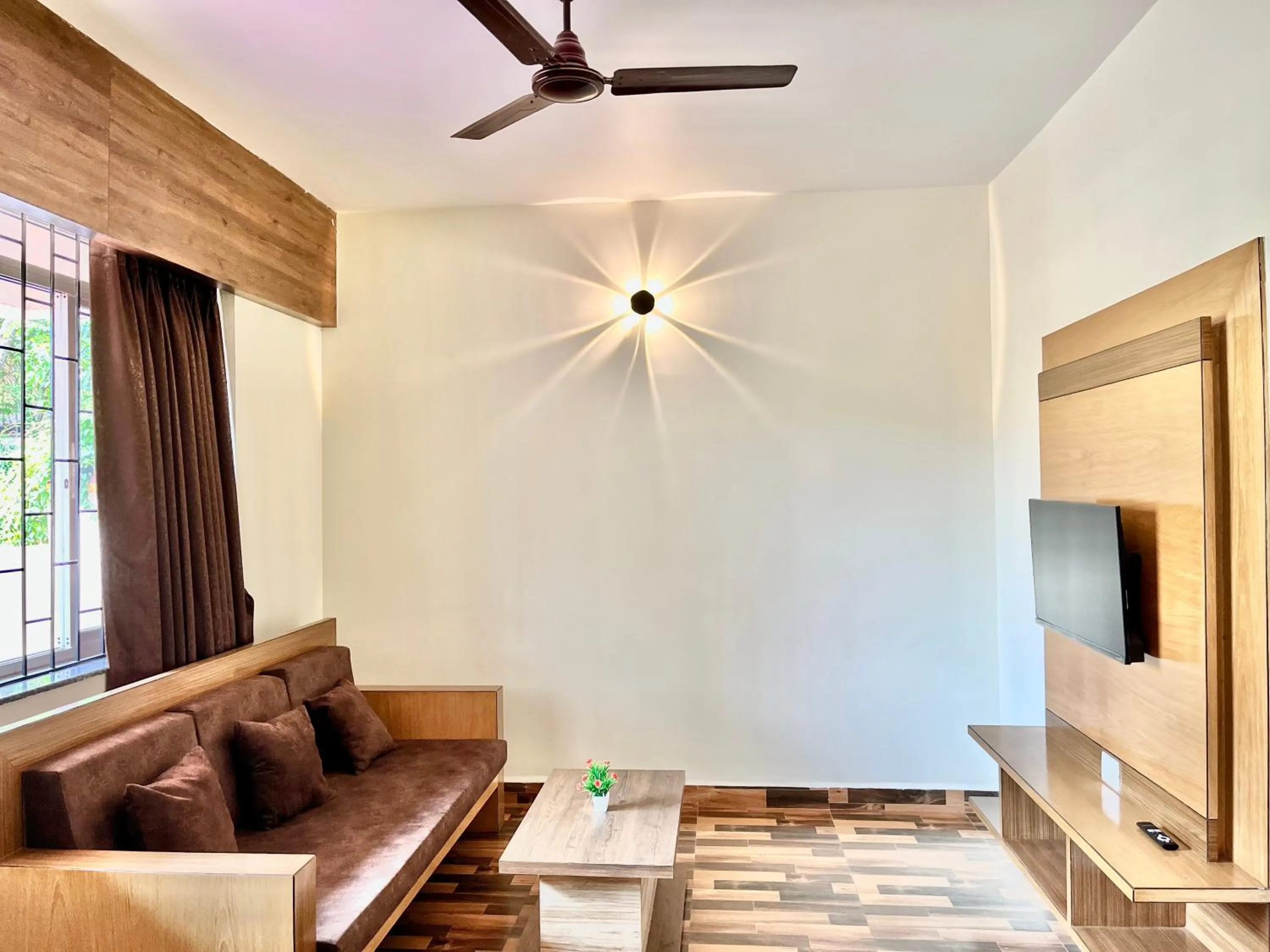 TV and multimedia in Lykke Suites- 2-min Drive to Colva Beach-By Goan Felicidade Hospitality PVT LTD