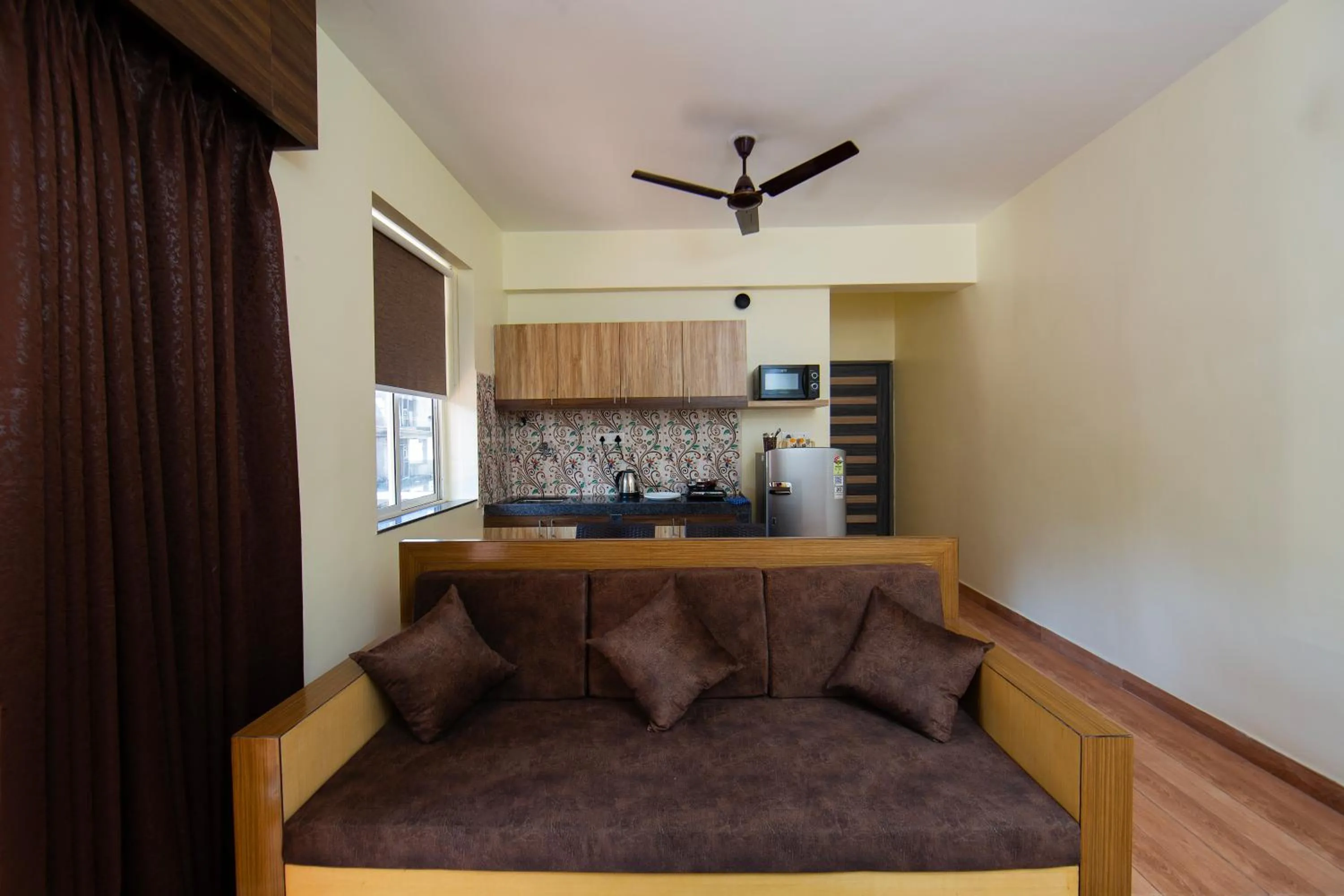 Kitchen or kitchenette in Lykke Suites- 2-min Drive to Colva Beach-By Goan Felicidade Hospitality PVT LTD