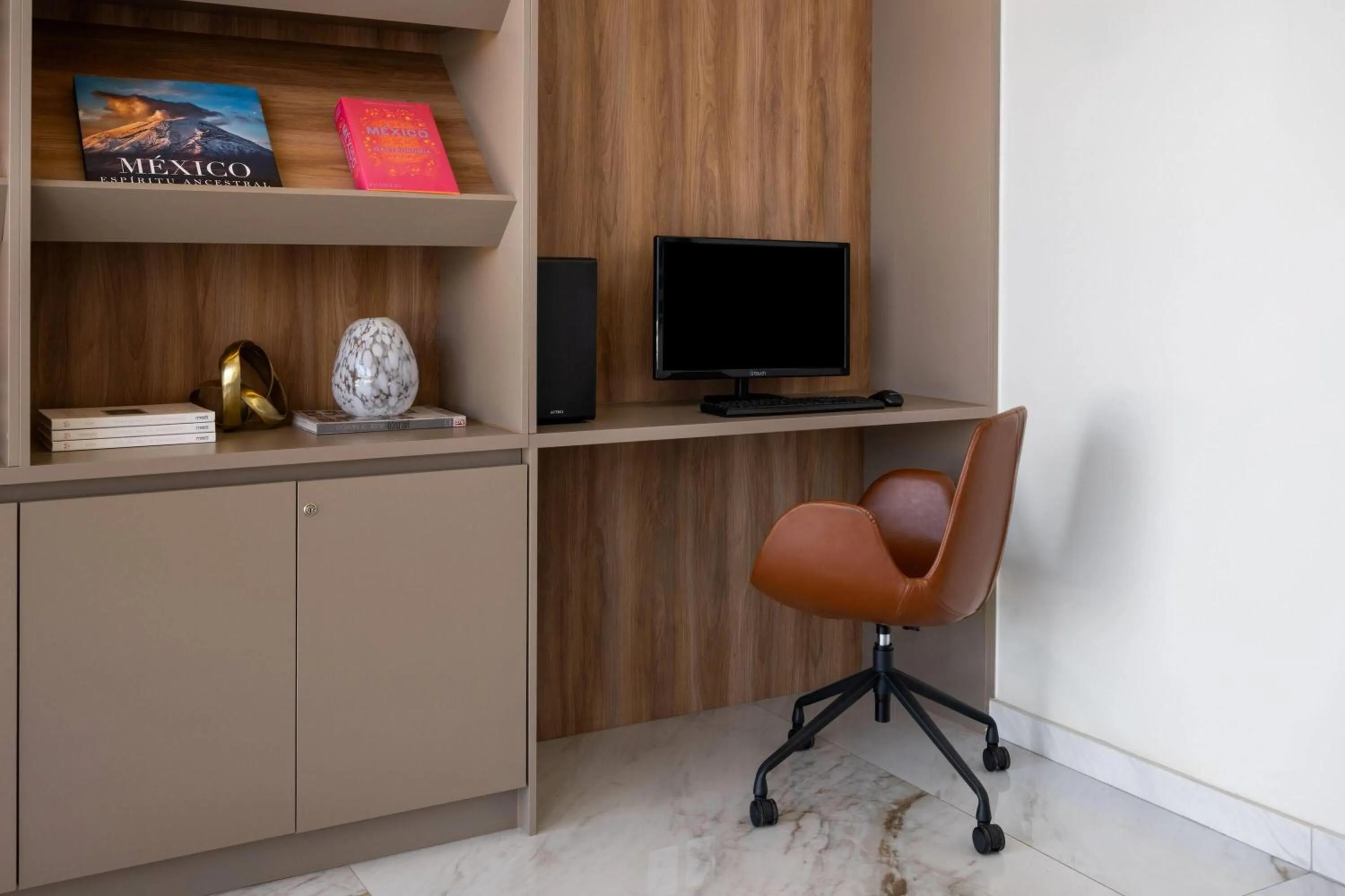 Business facilities in TRYP By Wyndham Ciudad Guzmán UTTSA