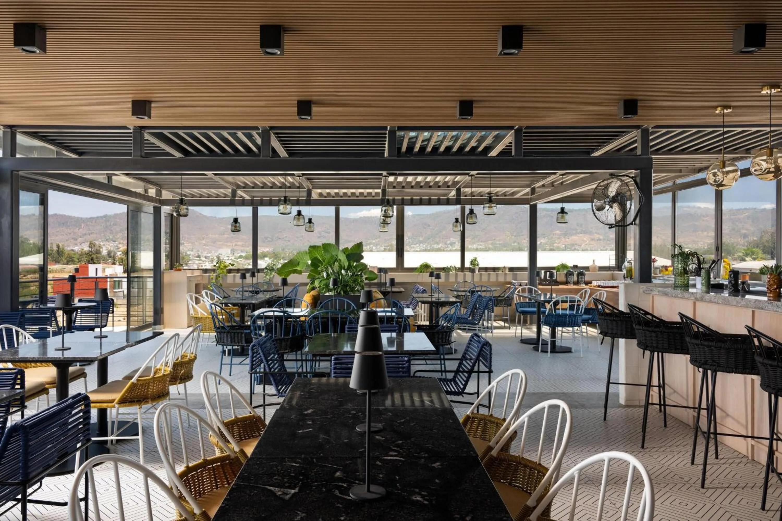 Restaurant/places to eat in TRYP By Wyndham Ciudad Guzmán UTTSA