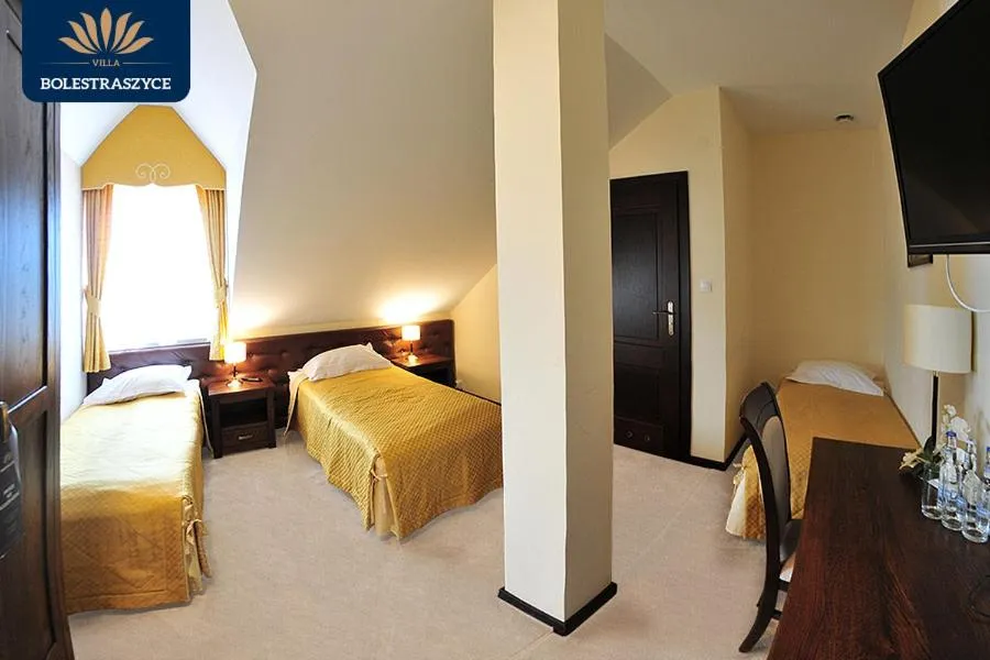 Bed in Hotel Restauracja VILLA BOLESTRASZYCE- PRZEMYŚL