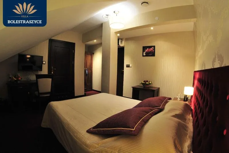 Bed in Hotel Restauracja VILLA BOLESTRASZYCE- PRZEMYŚL