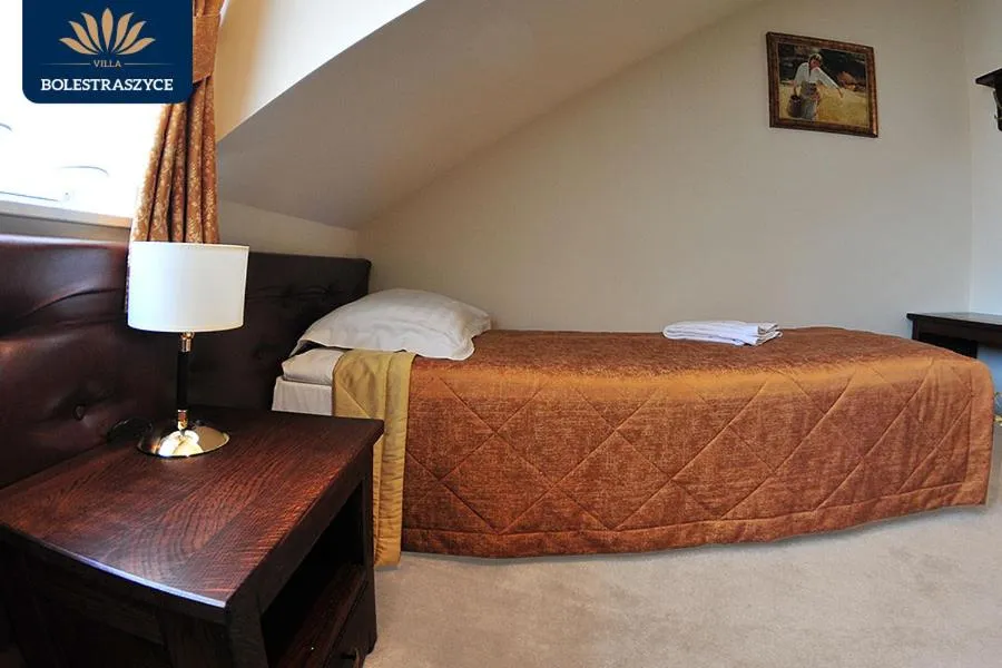 Bed in Hotel Restauracja VILLA BOLESTRASZYCE- PRZEMYŚL