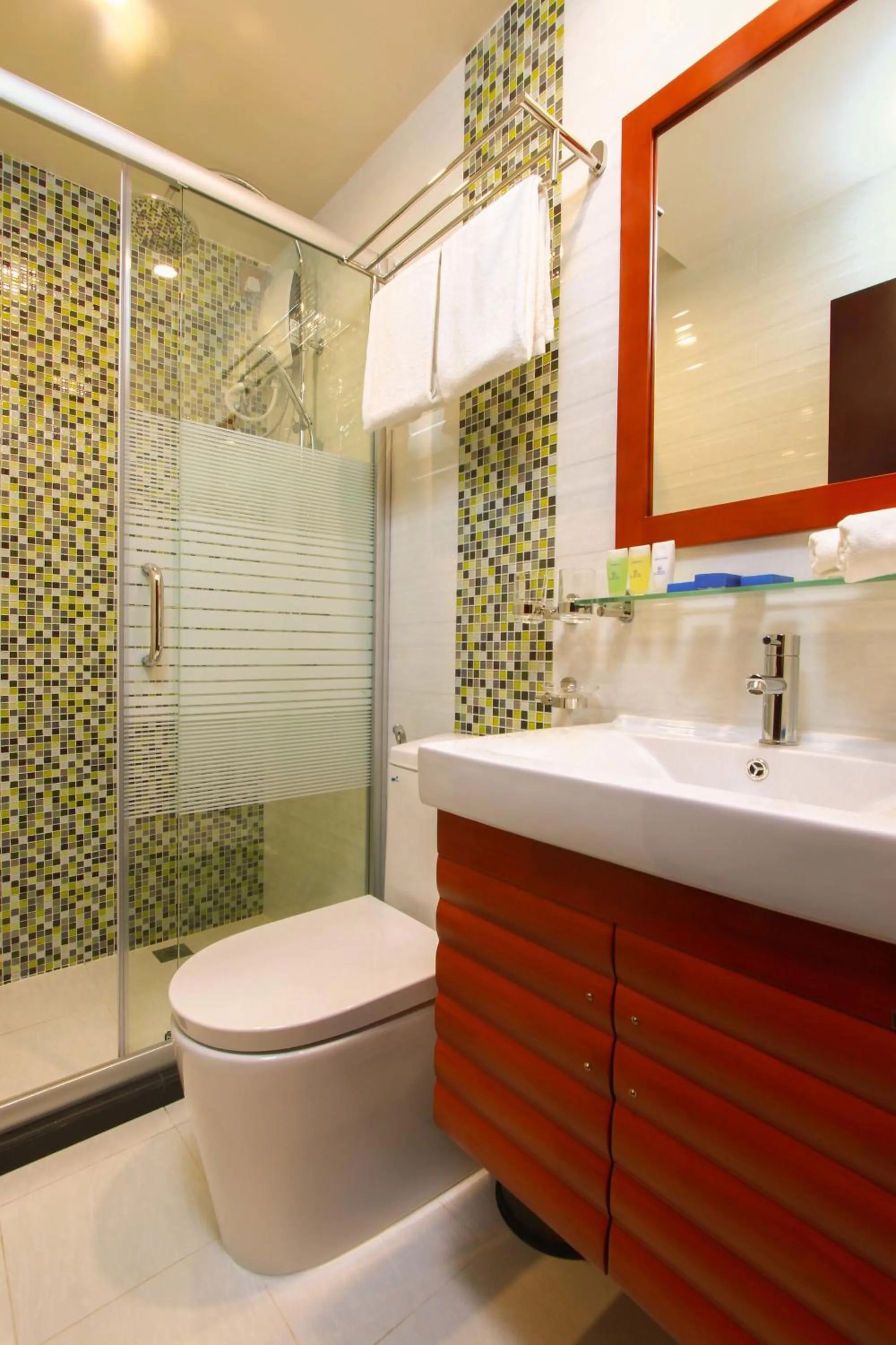 Bathroom in Season Holidays at Hulhumale with Transfer