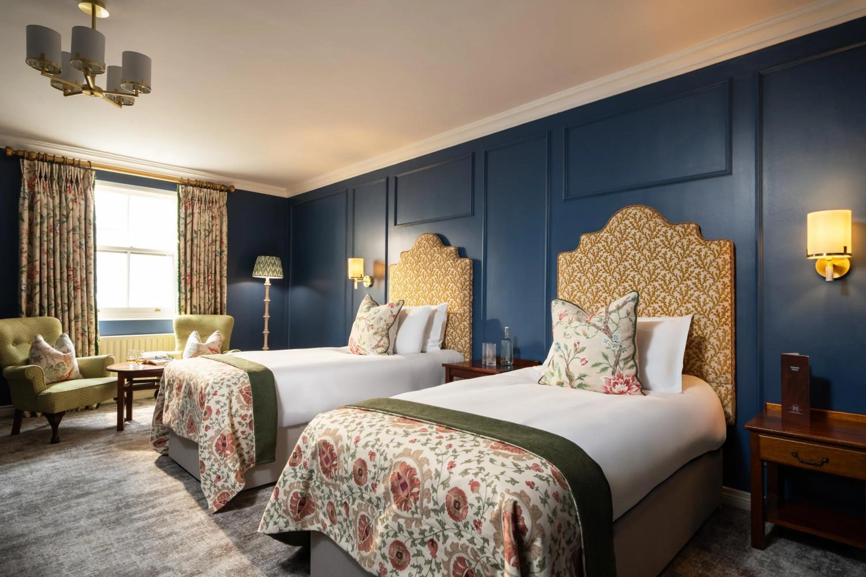 Bed in The Harbourview Hotel