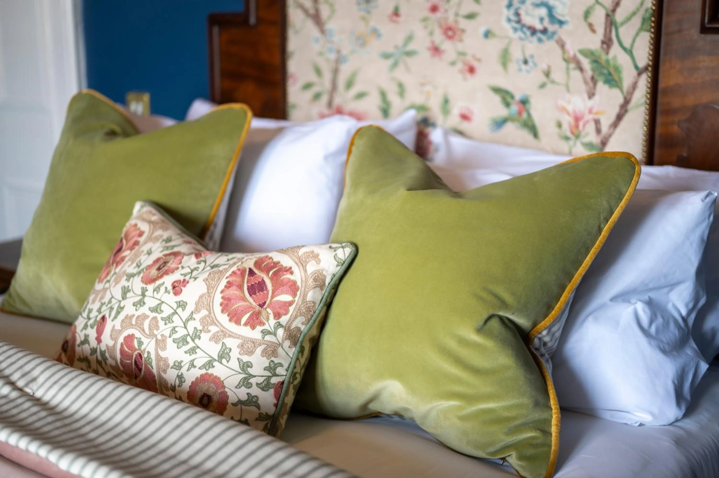 Bed in The Harbourview Hotel